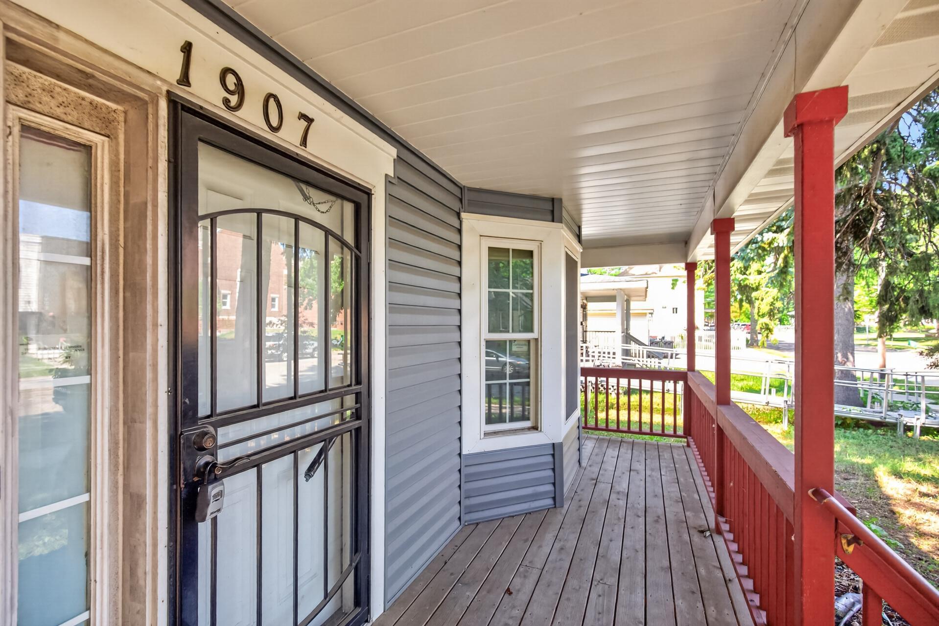 2nd image of 1907 25th Ave N, Minneapolis, MN 55411 | MLS# 7115358