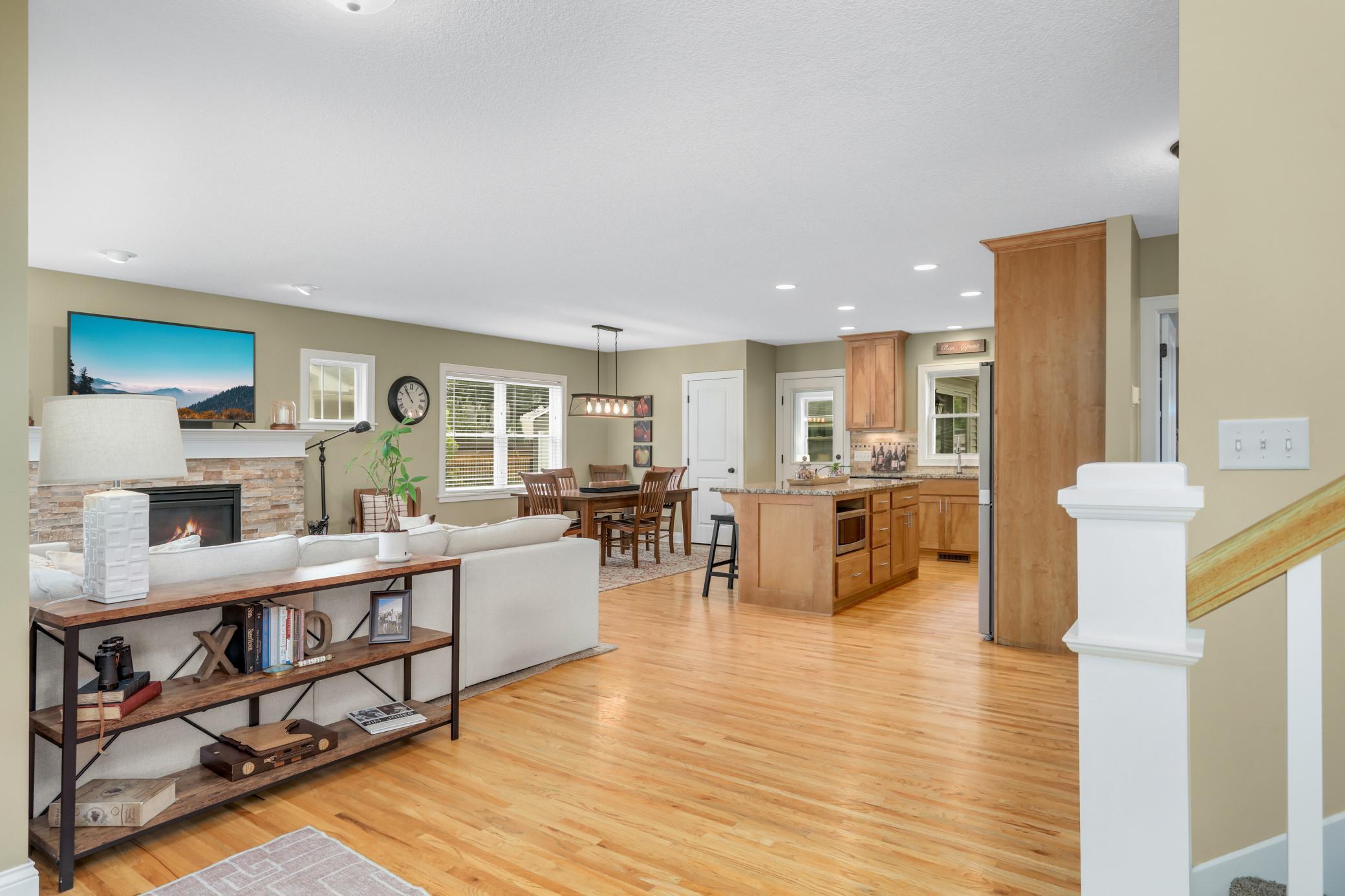 4th image of 1636 Saunders Ave, Saint Paul, MN 55116 | MLS# 7115437
