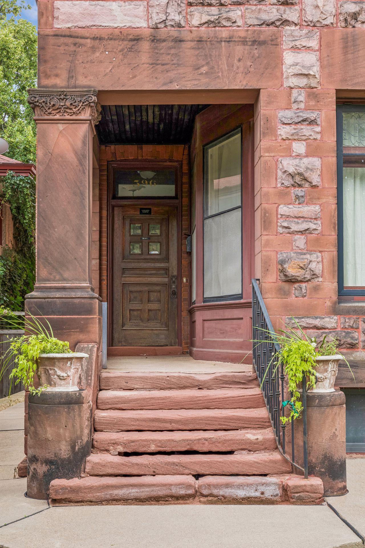 3rd image of 596 Smt Ave, Saint Paul, MN 55102
