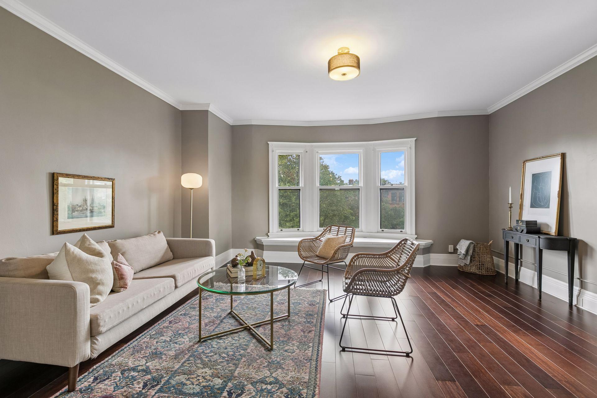 5th image of 596 Smt Ave, Saint Paul, MN 55102