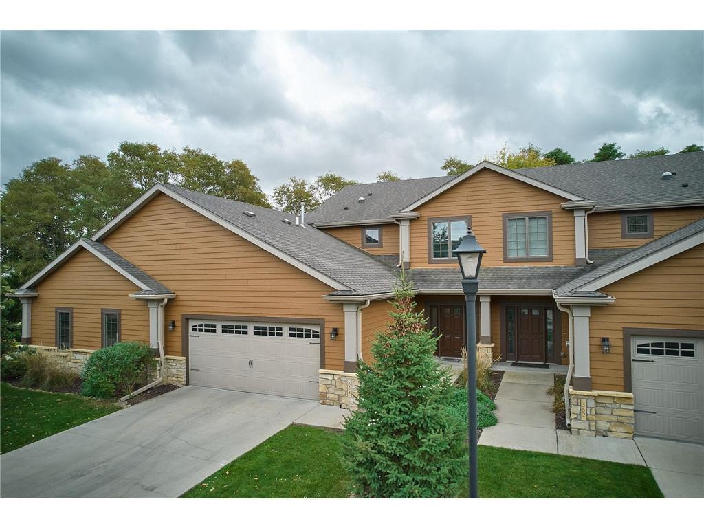 1st image of 558 Panorama Cir Nw, Rochester, MN 55901 | MLS# 7115514