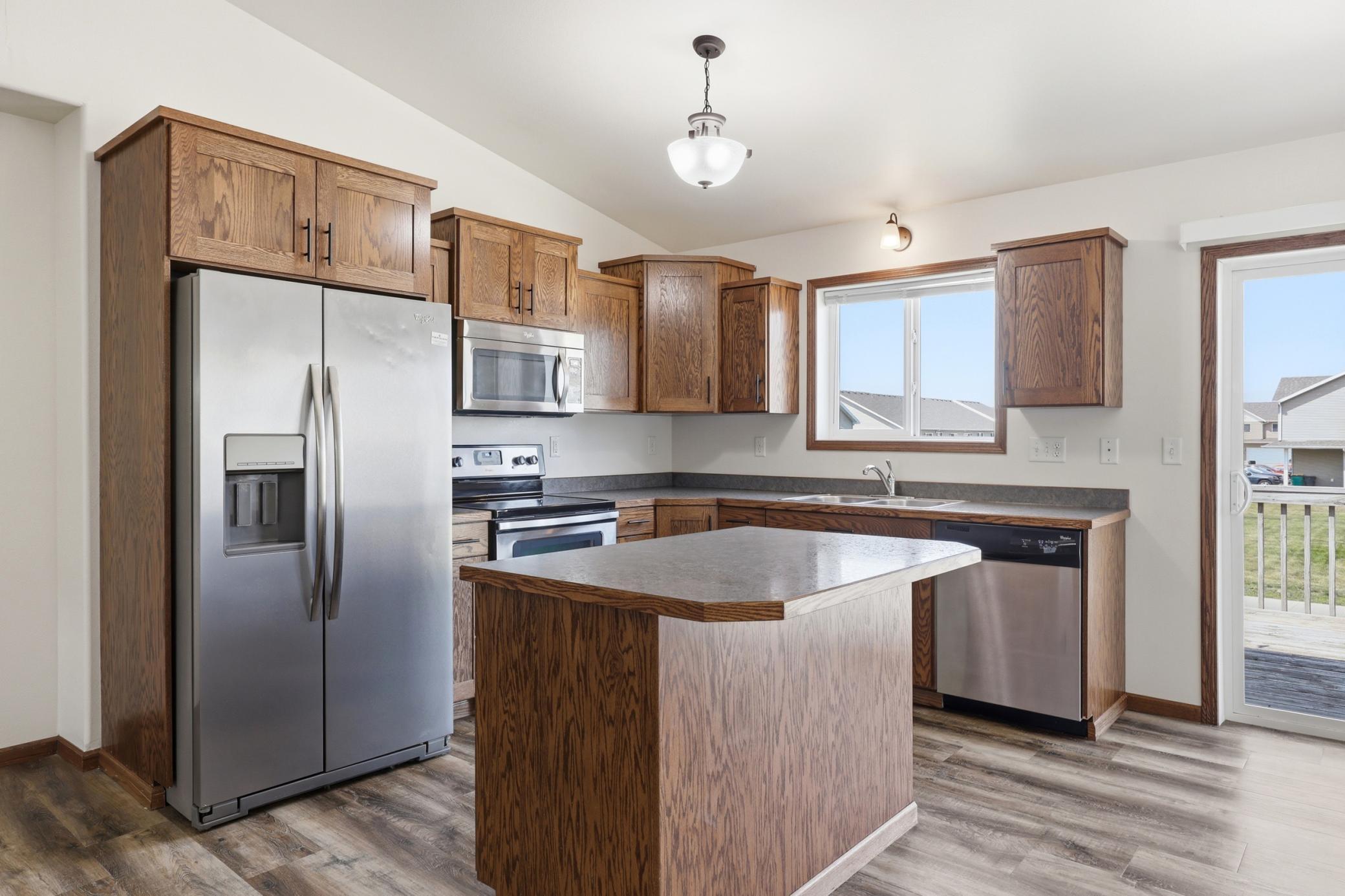2nd image of 1224 S Beach Wy, West Fargo, ND 58078 | MLS# 7115543