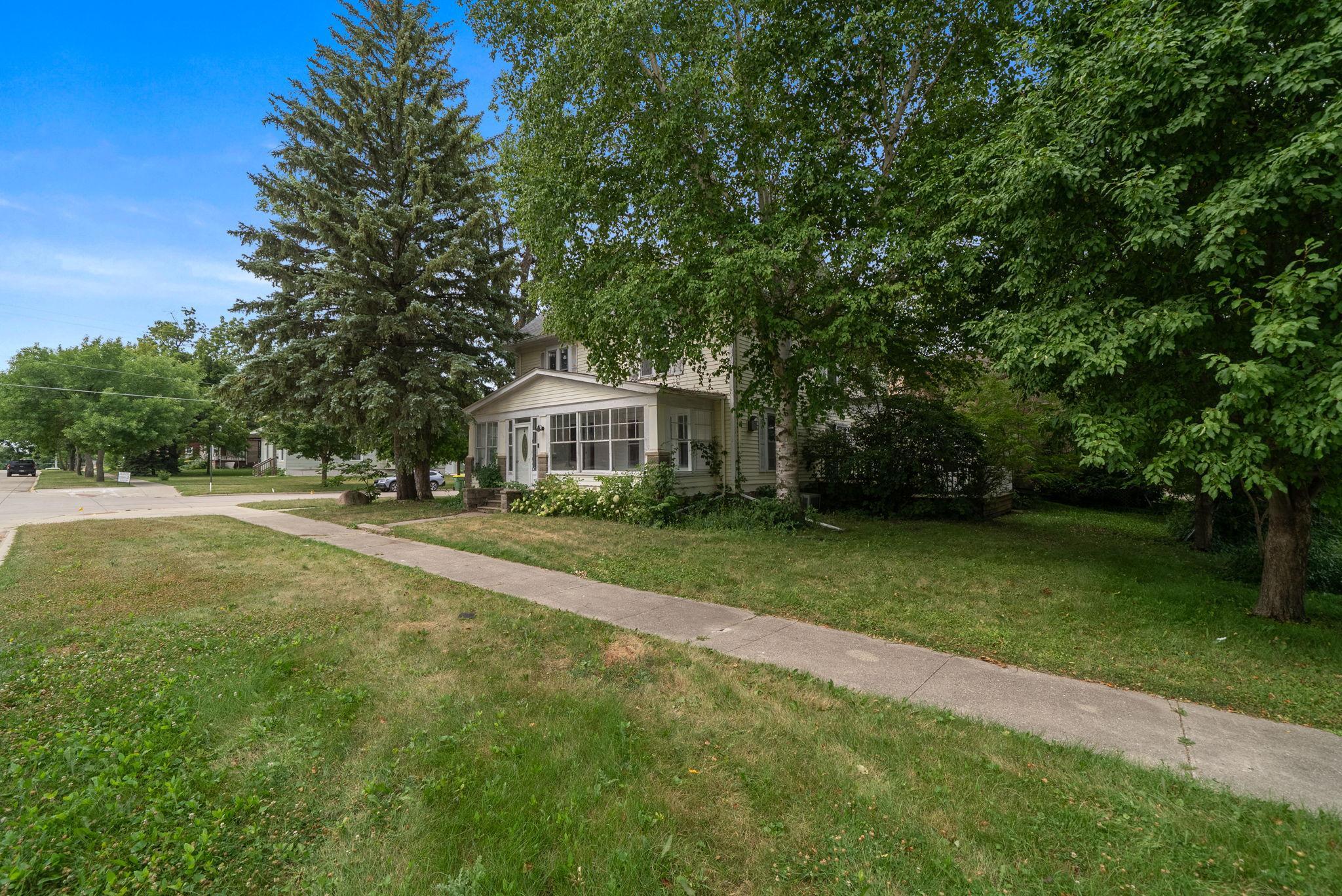 Homes for sale in Pipestone, MN | 224 2nd Ave Se, Pipestone, MN 56164 | MLS# 7115606