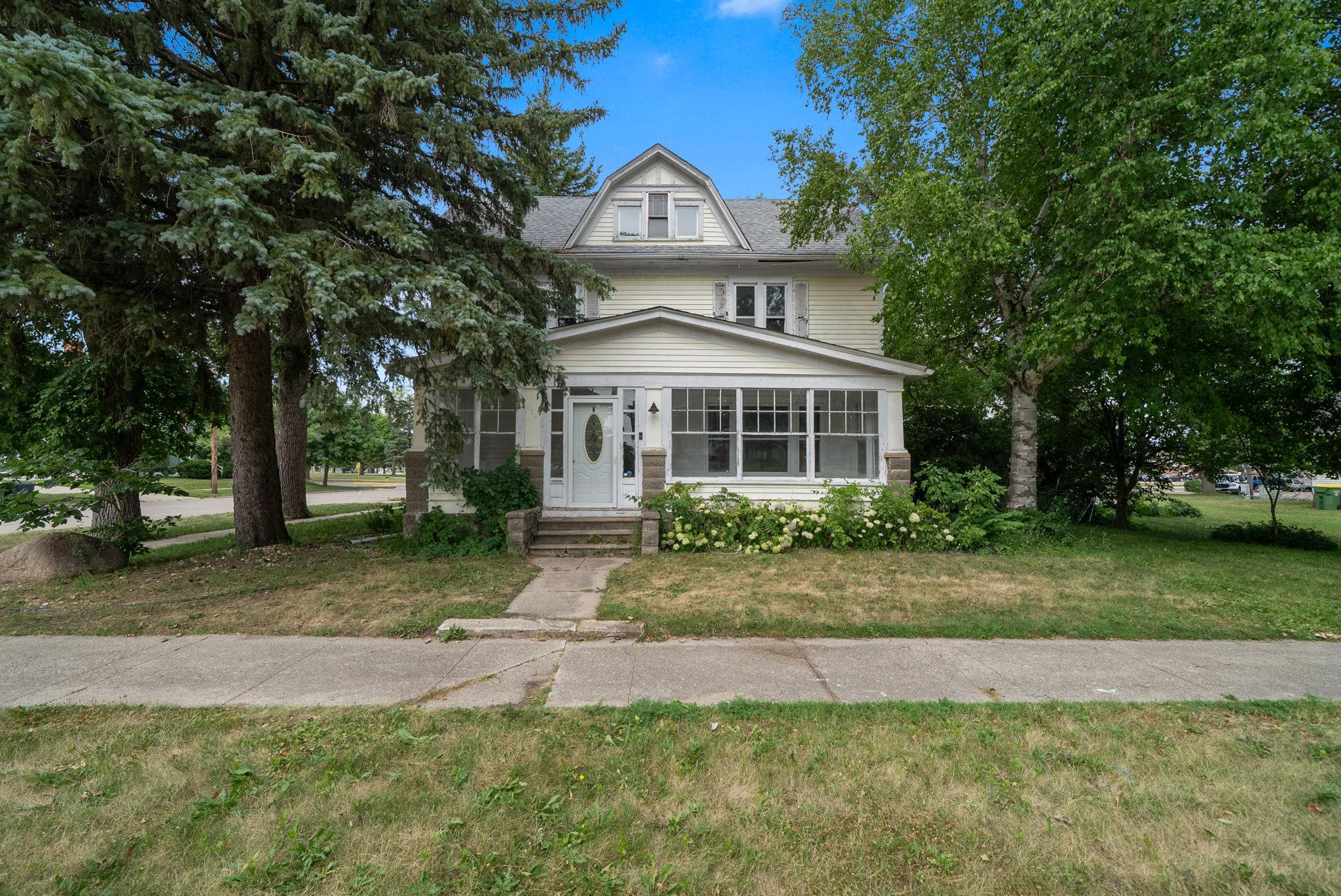 Homes for sale in Pipestone, MN | 224 2Nd Ave Se, Pipestone, MN 56164 | MLS# 7115606