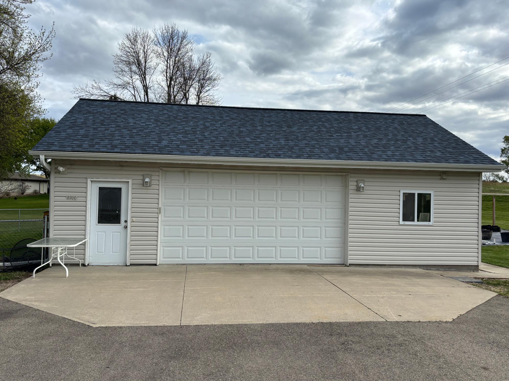 3rd image of 2200 Eunice Dr, Albert Lea, MN 56007 | MLS# 7115611