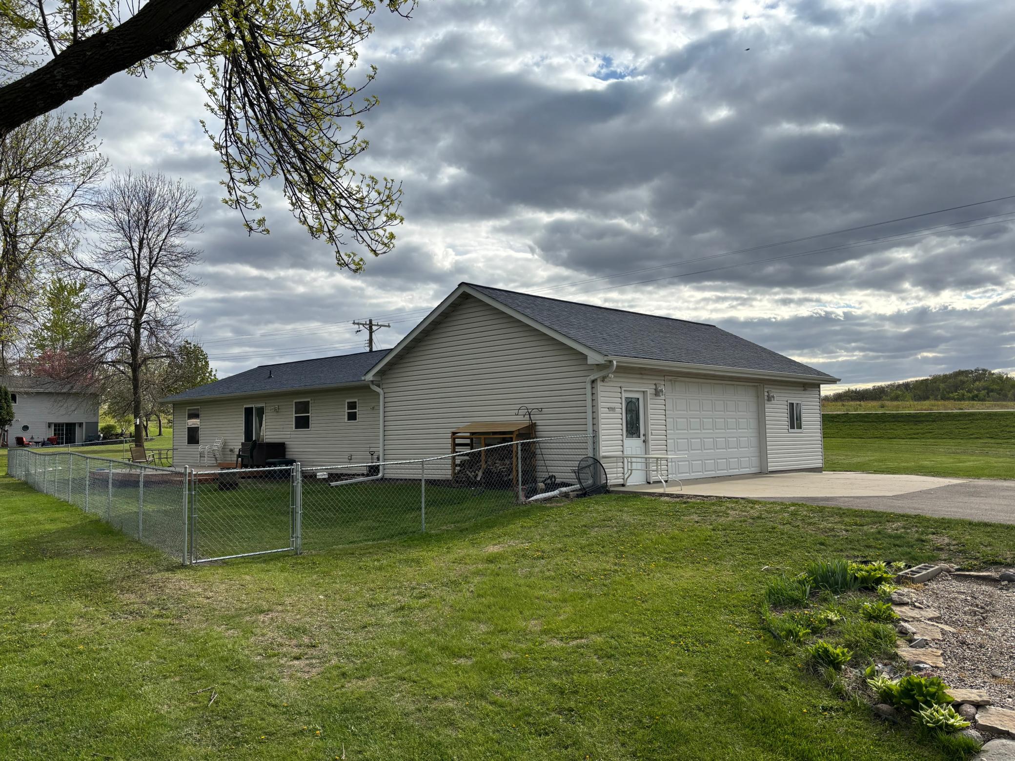5th image of 2200 Eunice Dr, Albert Lea, MN 56007 | MLS# 7115611