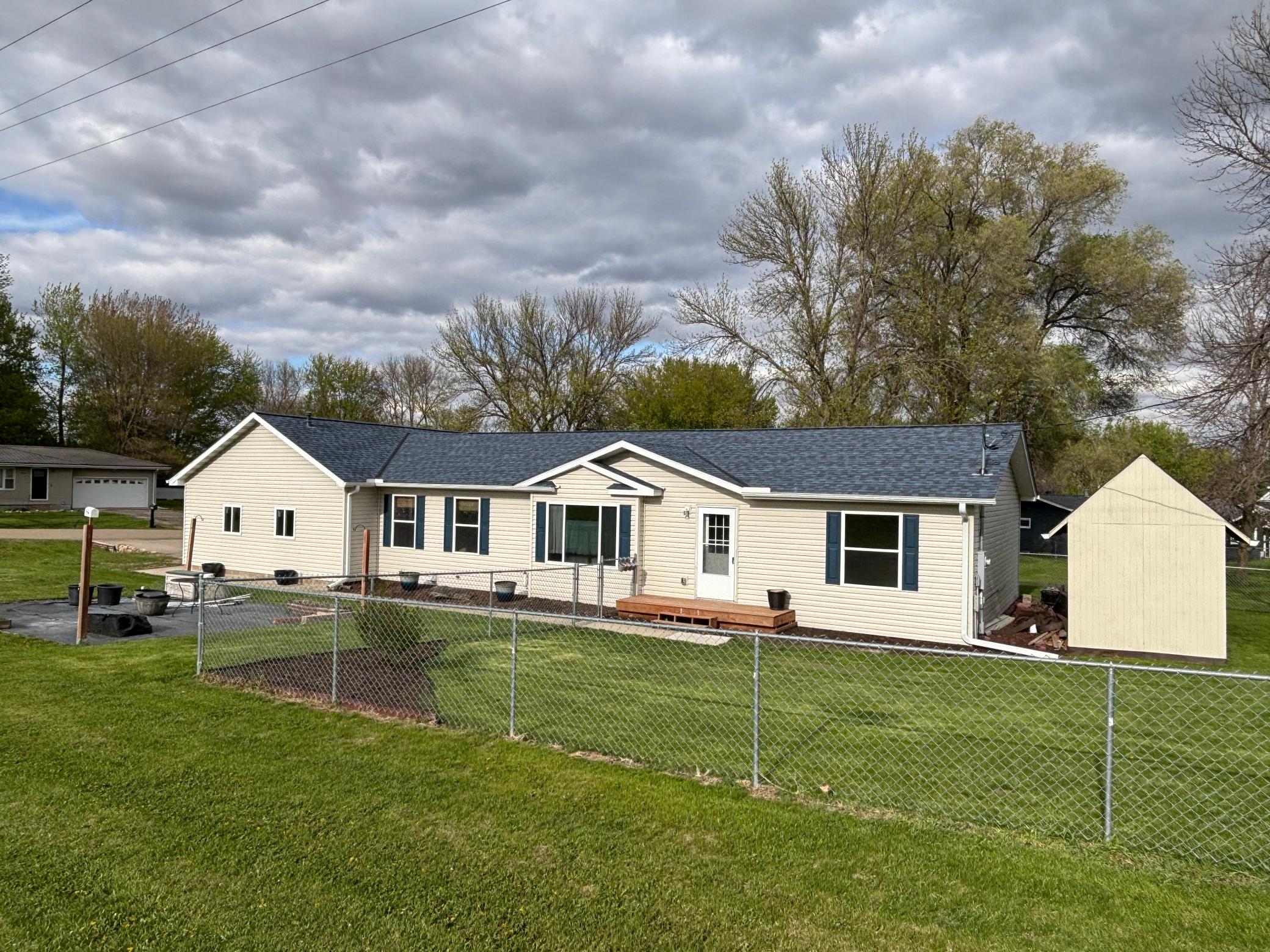 1st image of 2200 Eunice Dr, Albert Lea, MN 56007 | MLS# 7115611