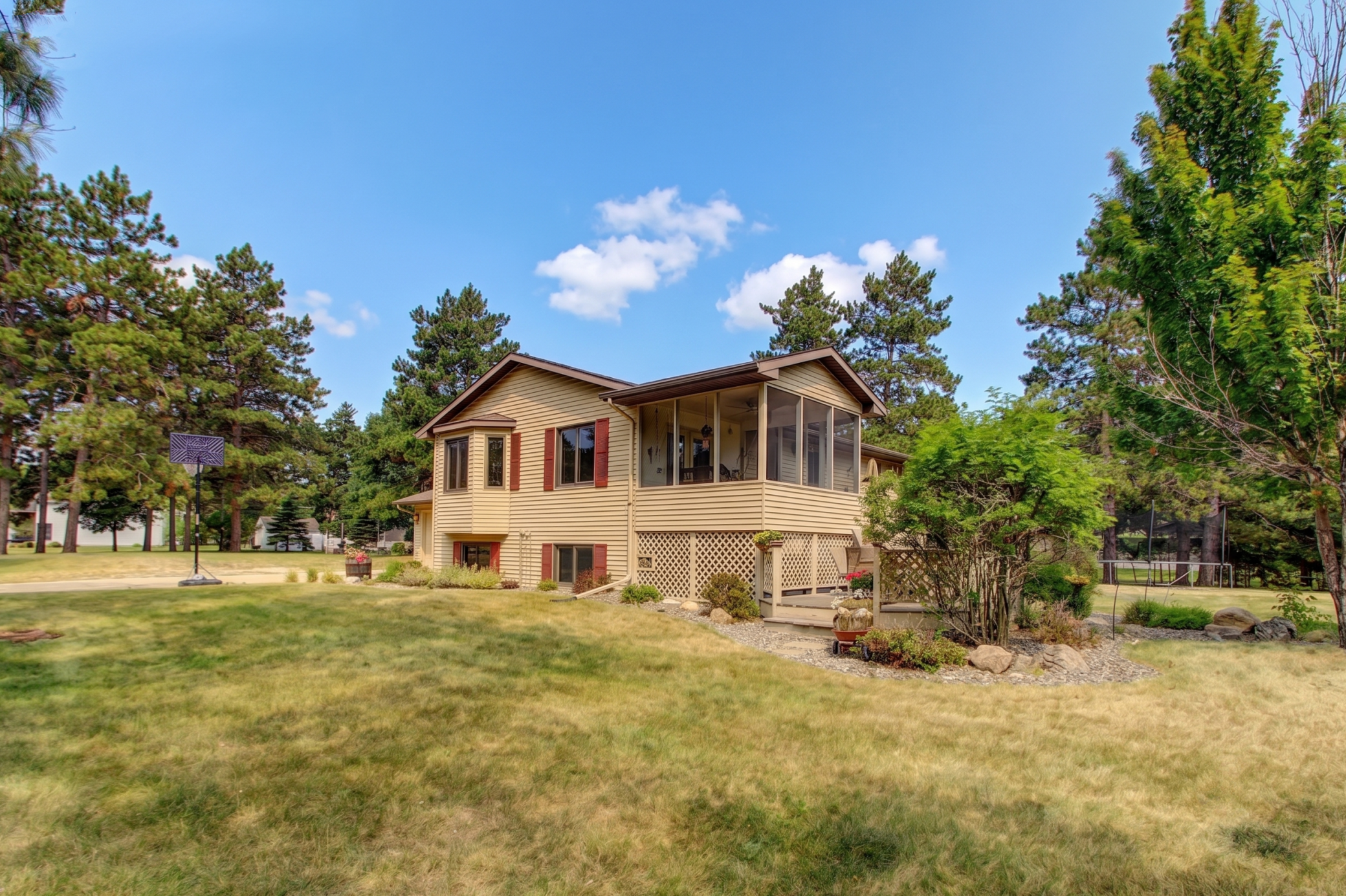 2nd image of 903 North St E, Park Rapids, MN 56470 | MLS# 7115625