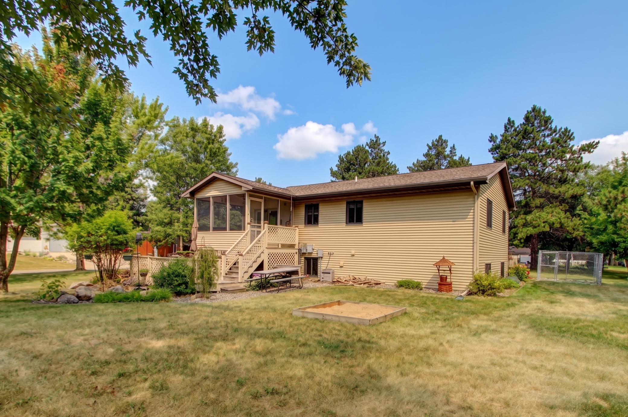 3rd image of 903 North St E, Park Rapids, MN 56470 | MLS# 7115625