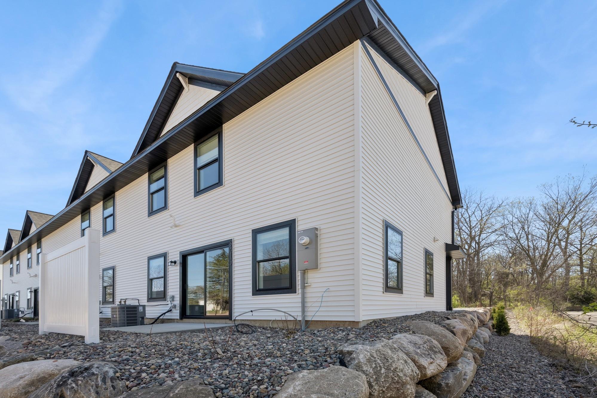 3rd image of 3413 Douglas Dr N, Crystal, MN 55422 | MLS# 7115634