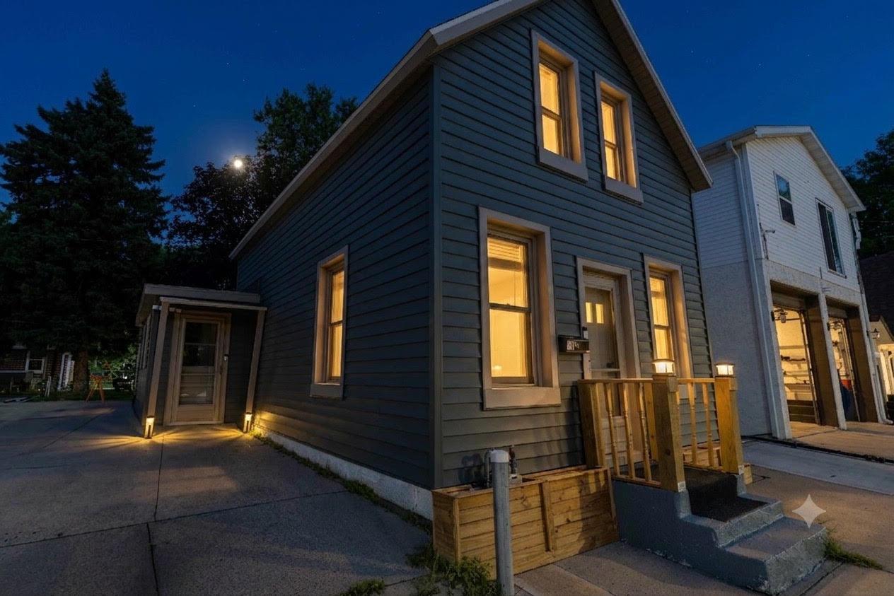 16th image of 118 E Spring St, Mankato, MN 56001 | MLS# 7115697