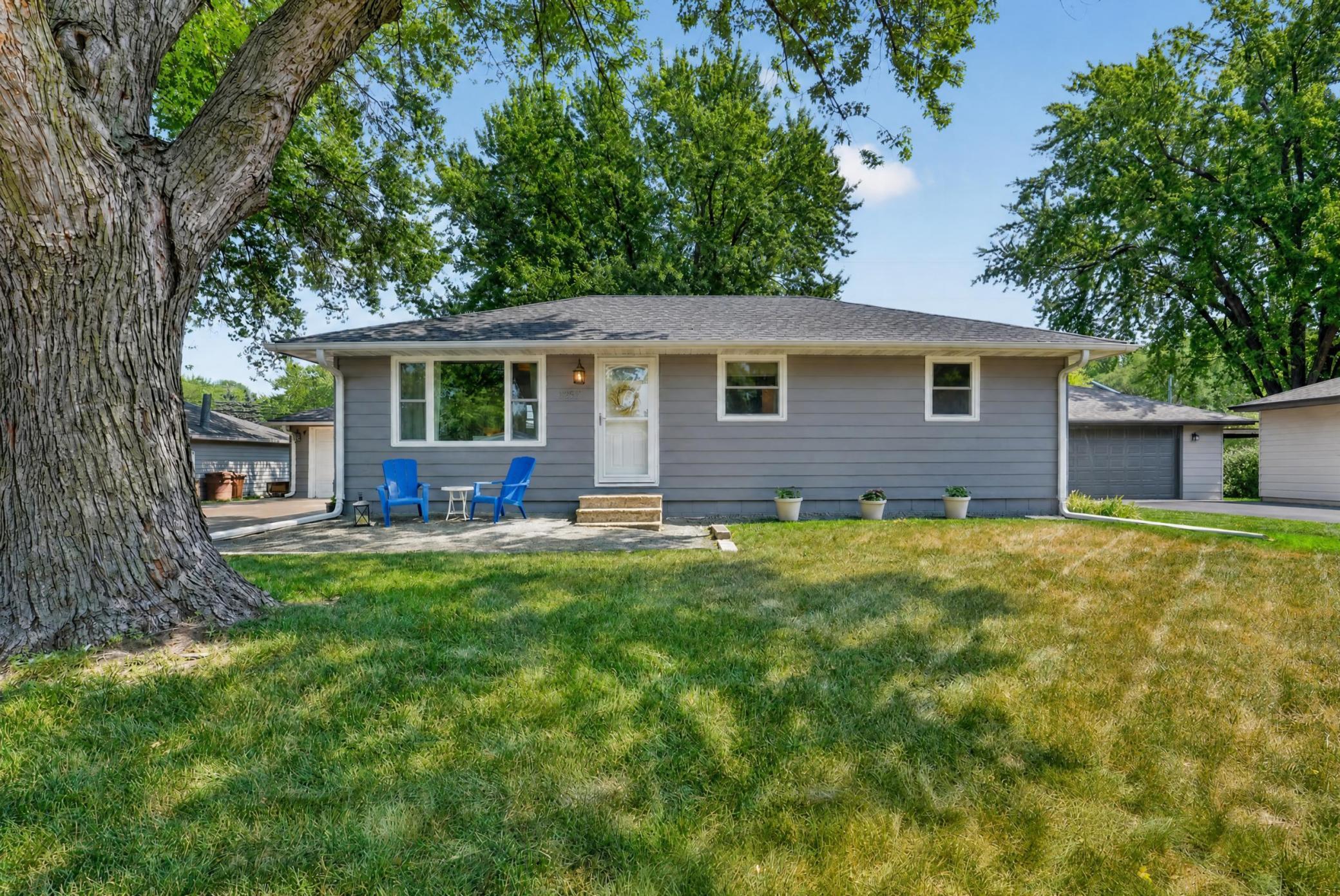 1st image of 1257 Guthrie Ave N, Saint Paul, MN 55128 | MLS# 7115698