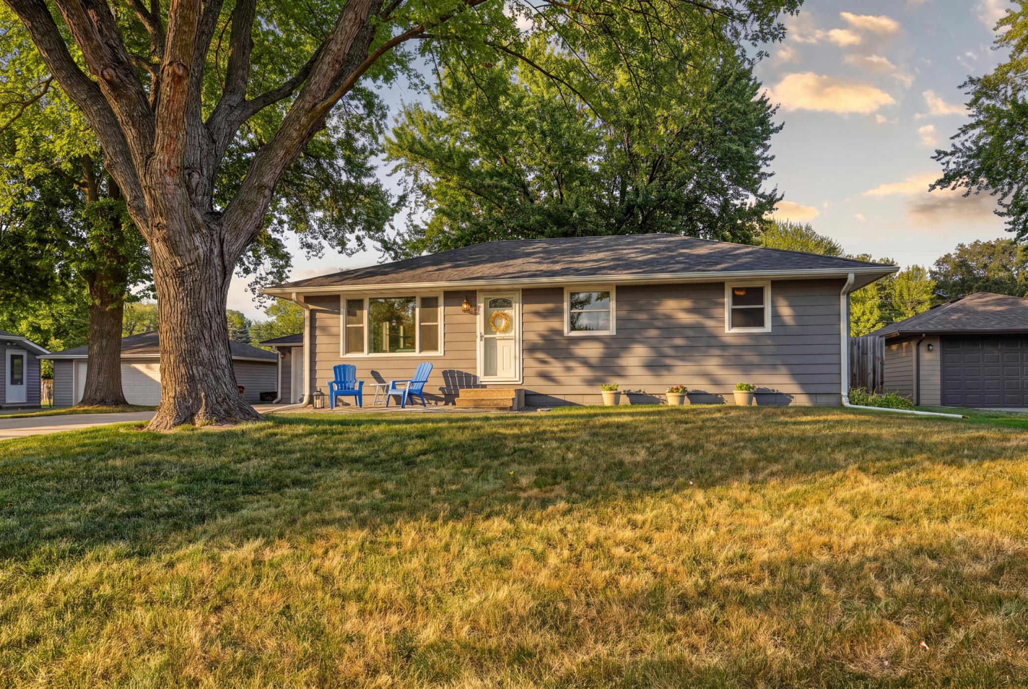 2nd image of 1257 Guthrie Ave N, Saint Paul, MN 55128 | MLS# 7115698