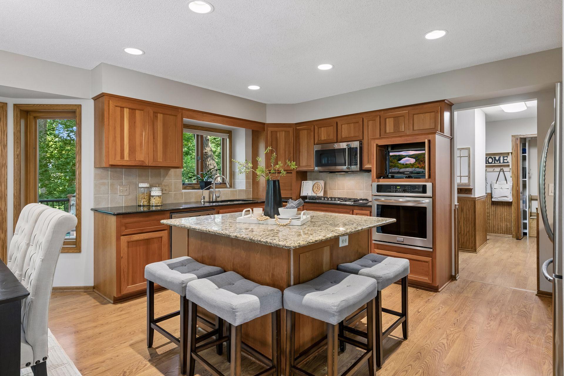 4th image of 13645 Georgia Dr, Saint Paul, MN 55124 | MLS# 7115738