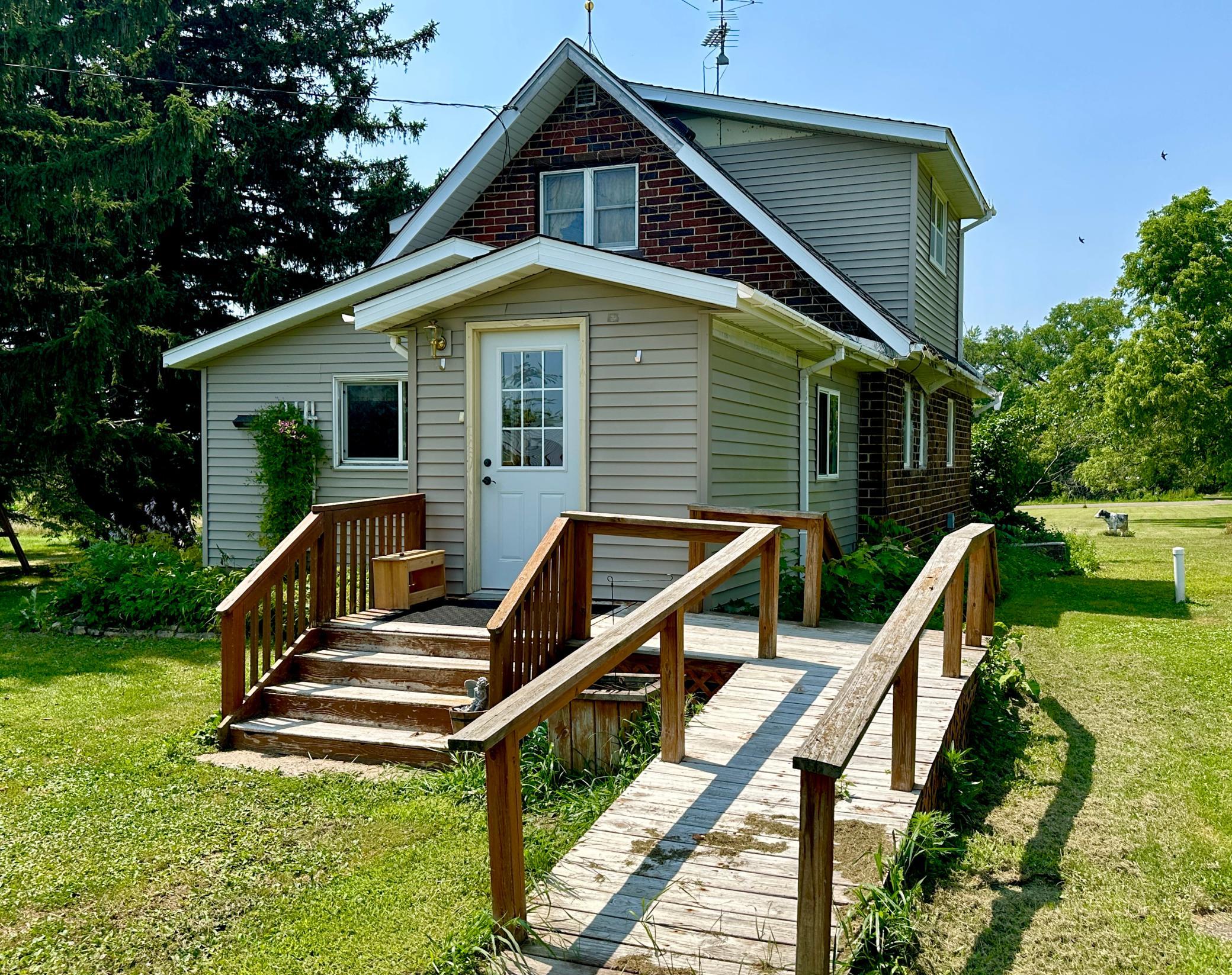 3rd image of 312 10Th St, Clear Lake, WI 54005 | MLS# 7115745