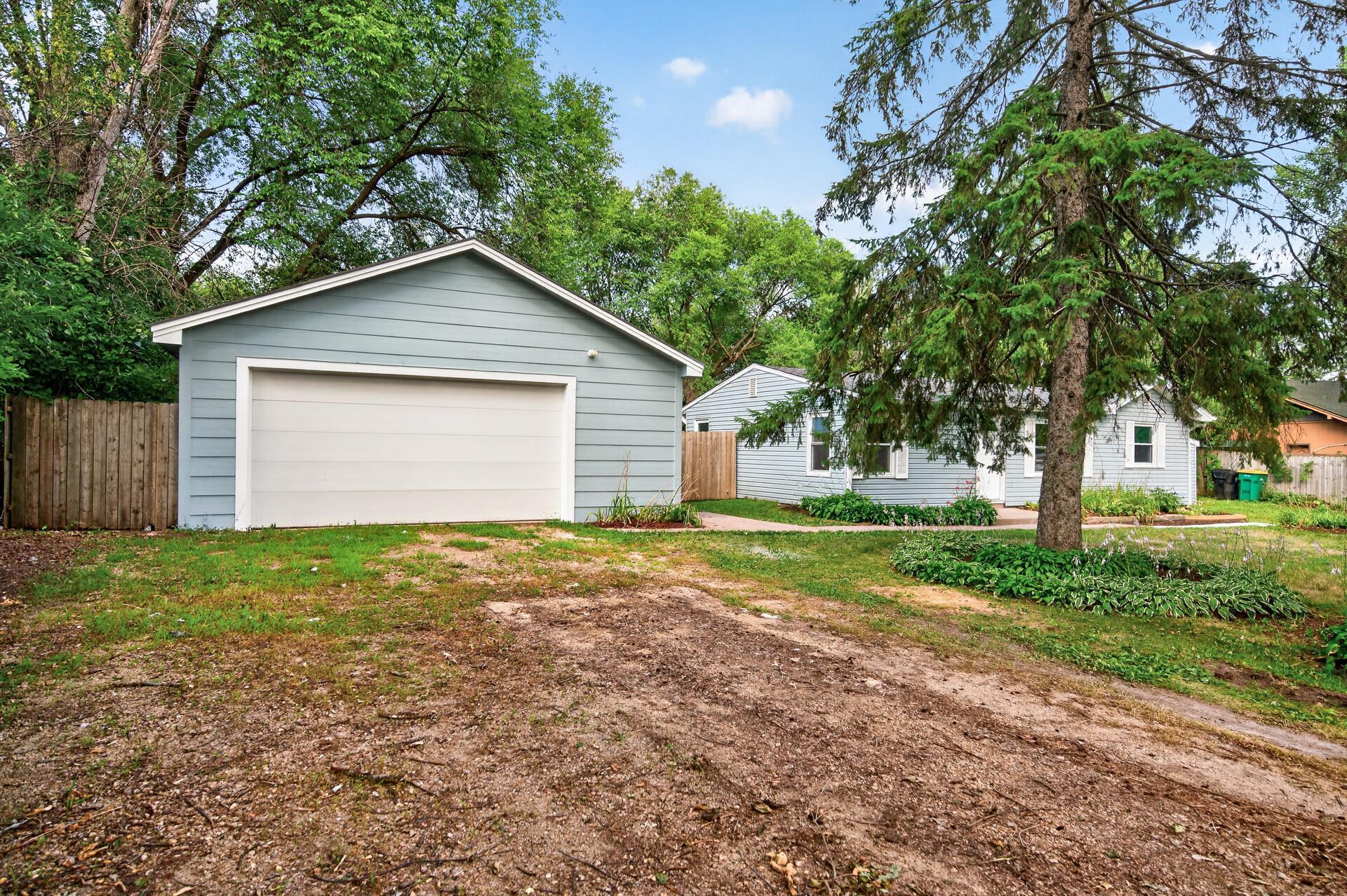 4th image of 8145 Mount Curve Blvd, Brooklyn Park, MN 55445 | MLS# 7115754