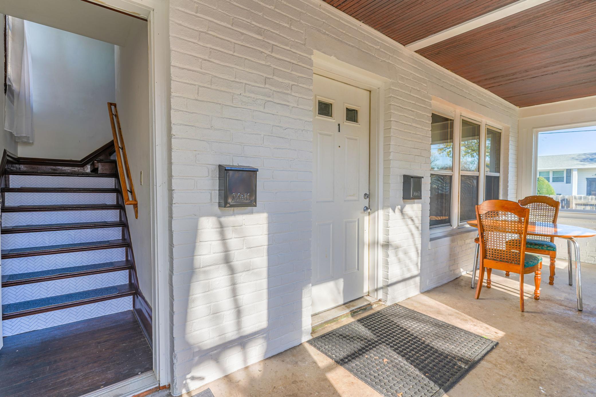 3rd image of 393 Geranium Ave E, Saint Paul, MN 55130 | MLS# 7115844