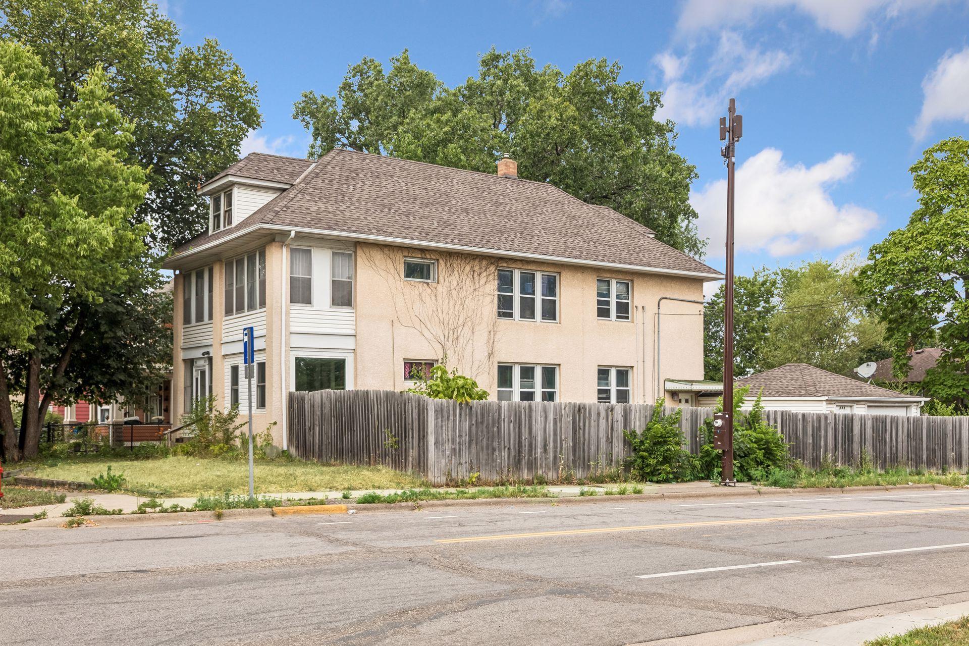 2nd image of 393 Geranium Ave E, Saint Paul, MN 55130 | MLS# 7115844