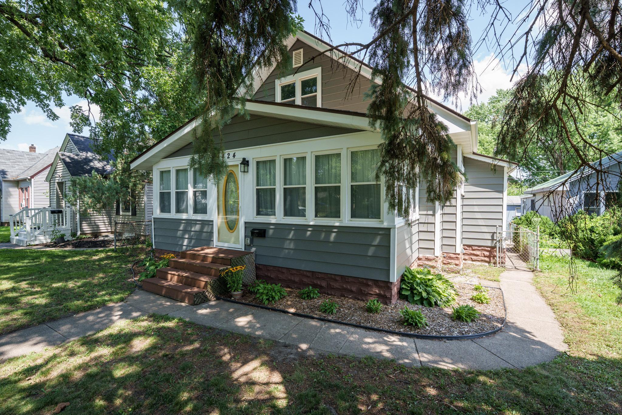 2nd image of 424 16th Ave N, South Saint Paul, MN 55075 | MLS# 7115938