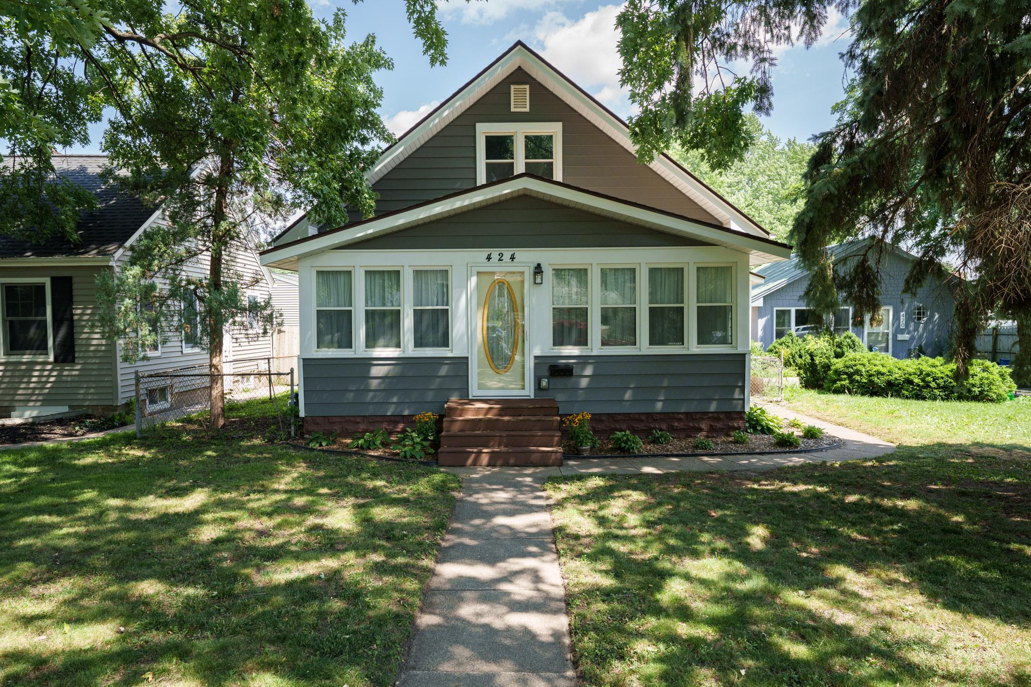 1st image of 424 16th Ave N, South Saint Paul, MN 55075 | MLS# 7115938