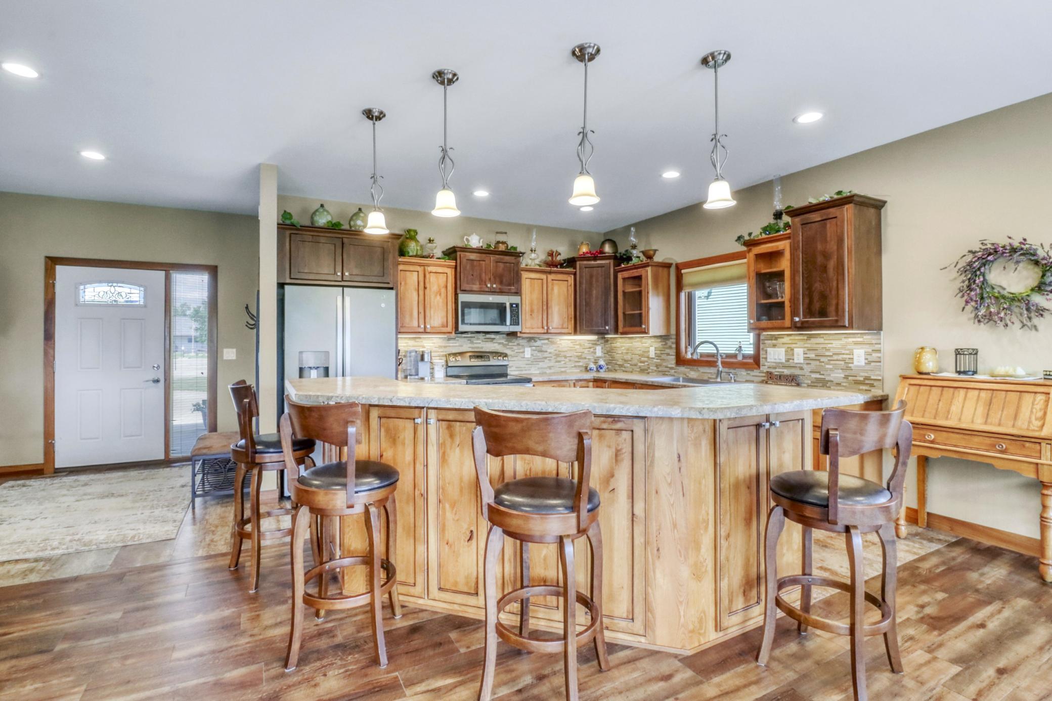 2nd image of 408 Garfield Ln, Lake Park, MN 56554 | MLS# 7115944