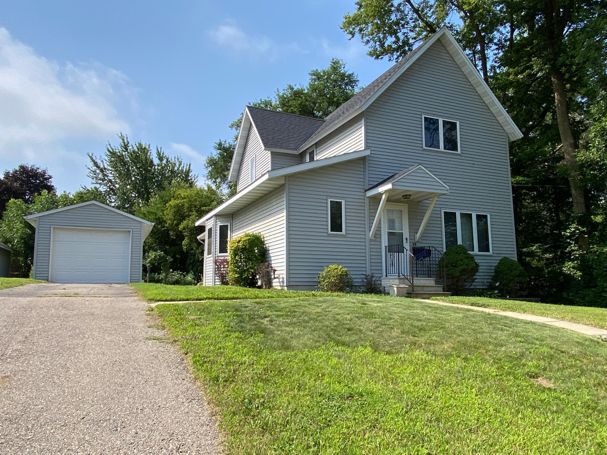 1st image of 919 Abbott St, Albert Lea, MN 56007 | MLS# 7115956