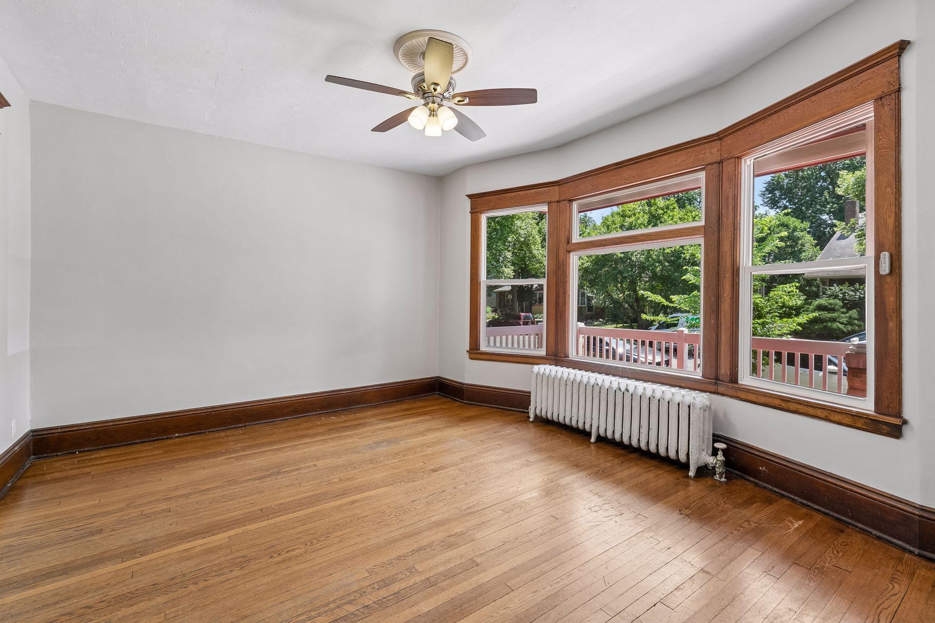 4th image of 1083 Hague Ave, Saint Paul, MN 55104 | MLS# 7115974