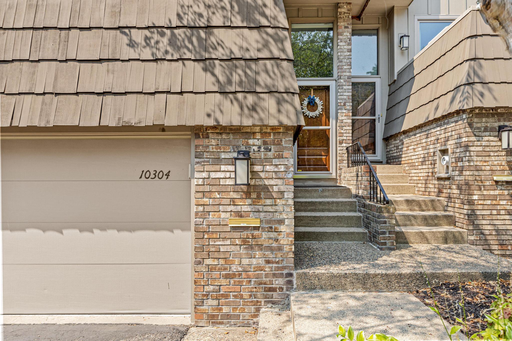 2nd image of 10304 Berkshire Rd, Minneapolis, MN 55437 | MLS# 7116040