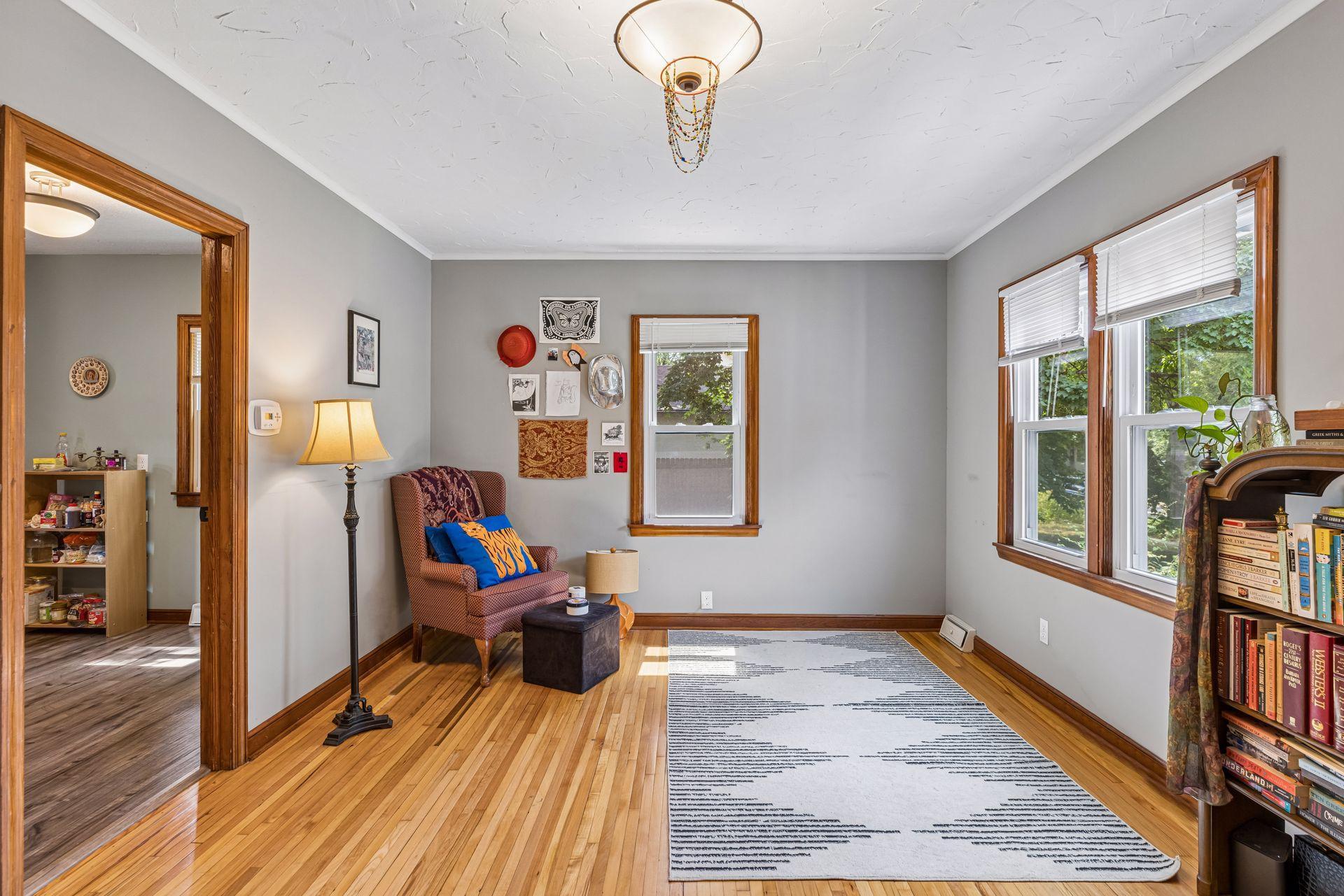 4th image of 870 22Nd Ave Se, Minneapolis, MN 55414 | MLS# 7116049