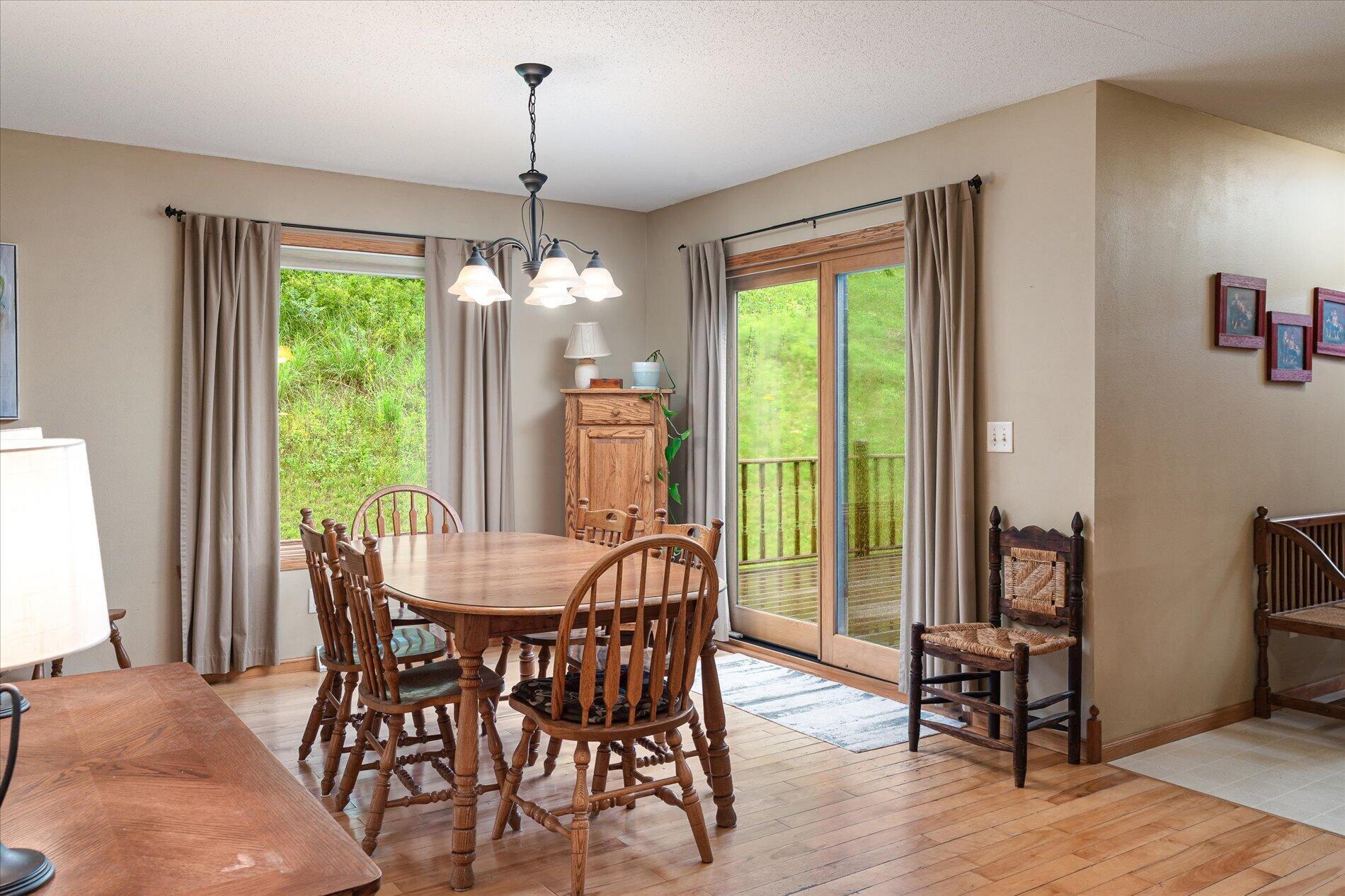3rd image of 240 Red Apple Dr, La Crescent, MN 55947 | MLS# 7116112