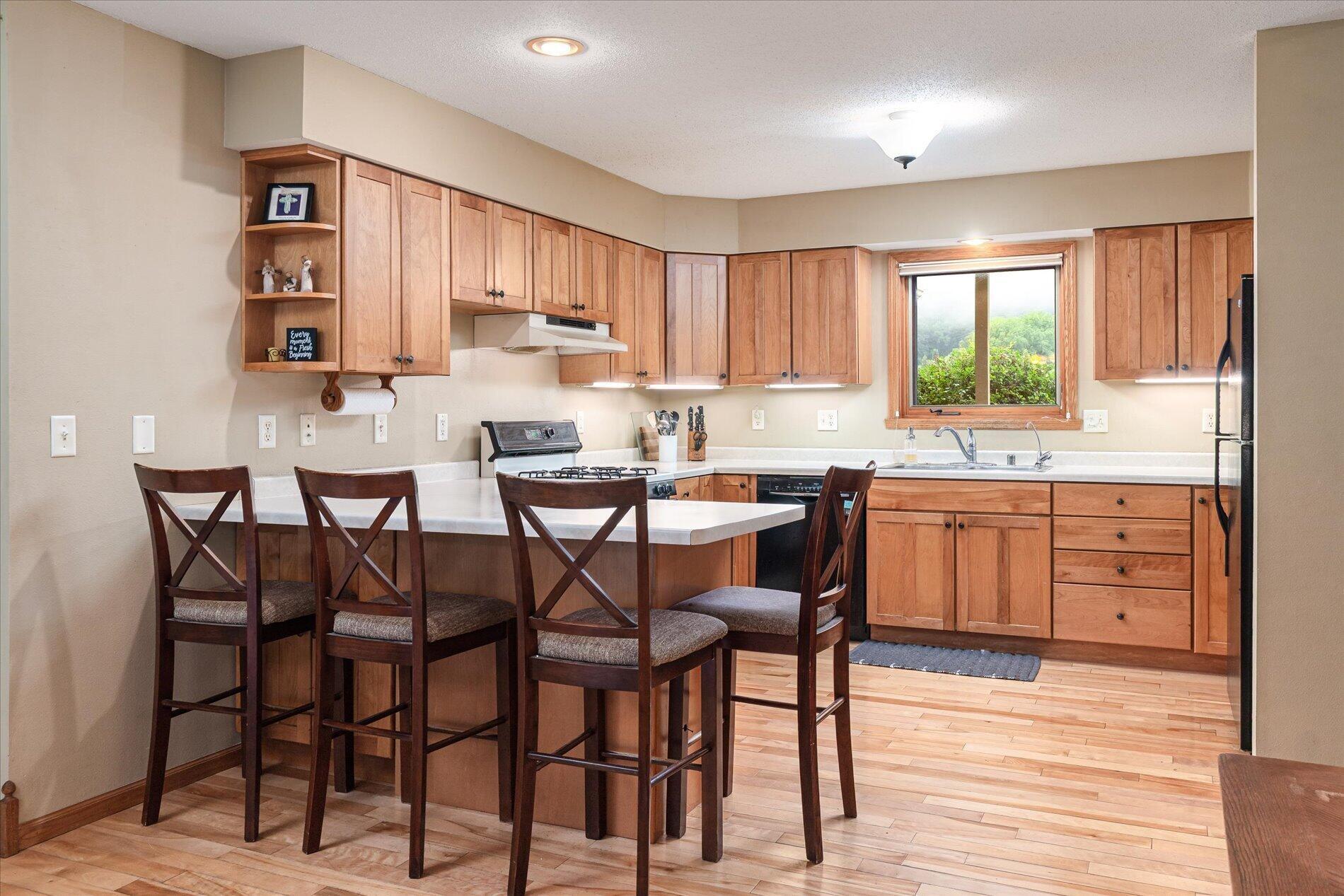 2nd image of 240 Red Apple Dr, La Crescent, MN 55947 | MLS# 7116112