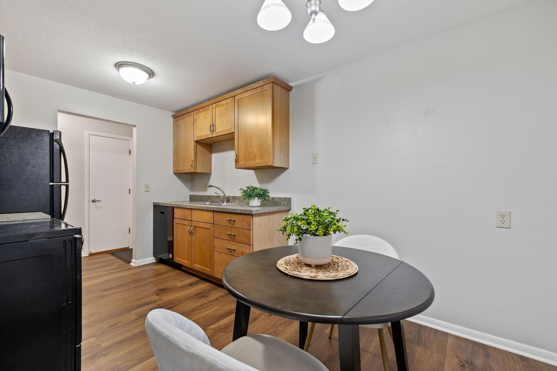 3rd image of 4400 Upton Ave S #203, Minneapolis, MN 55410 | MLS# 7116132
