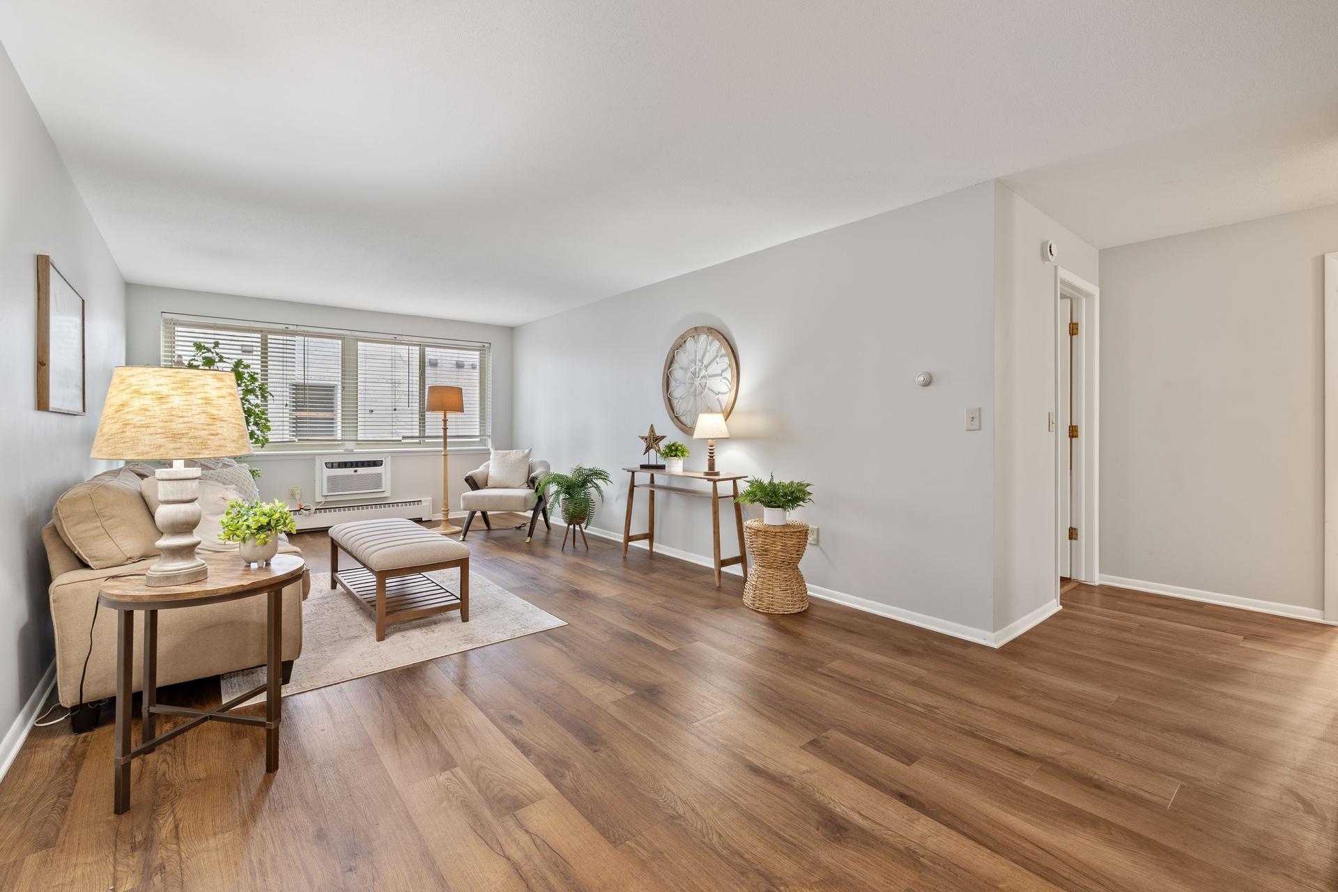 5th image of 4400 Upton Ave S #203, Minneapolis, MN 55410 | MLS# 7116132