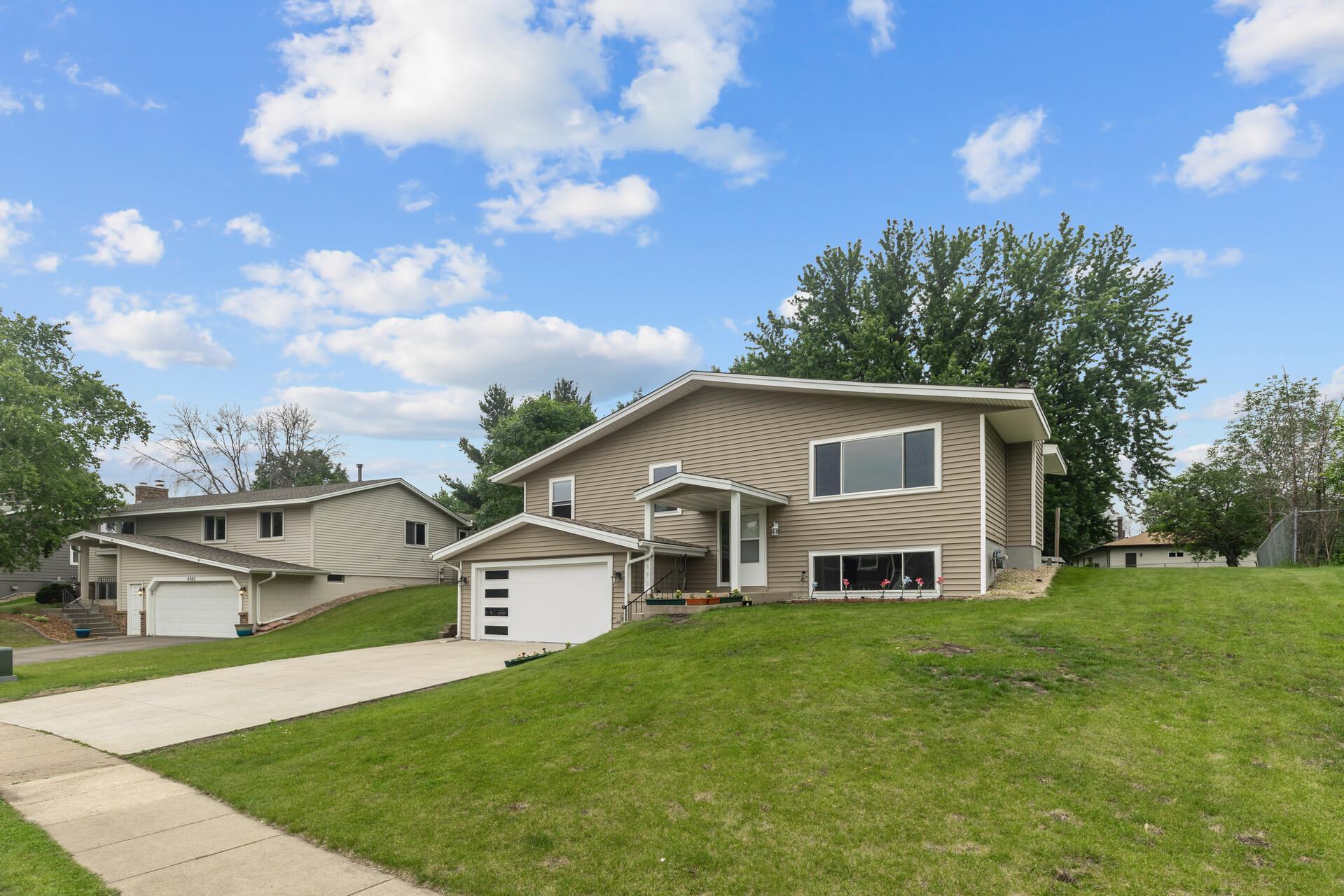 3rd image of 4990 148Th Path W, Saint Paul, MN 55124 | MLS# 7116143