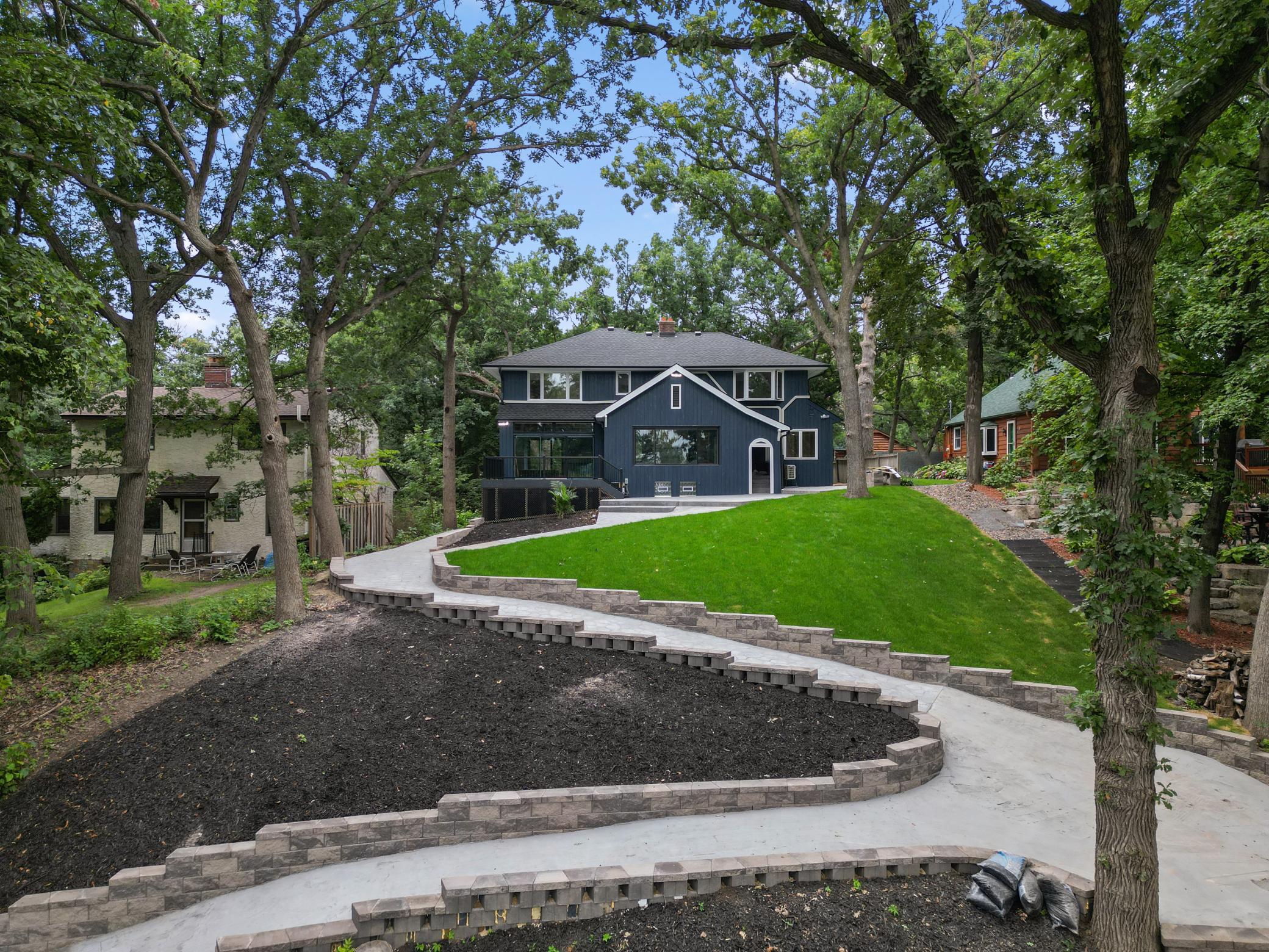2nd image of 2020 Arcade St, Saint Paul, MN 55109 | MLS# 7116169