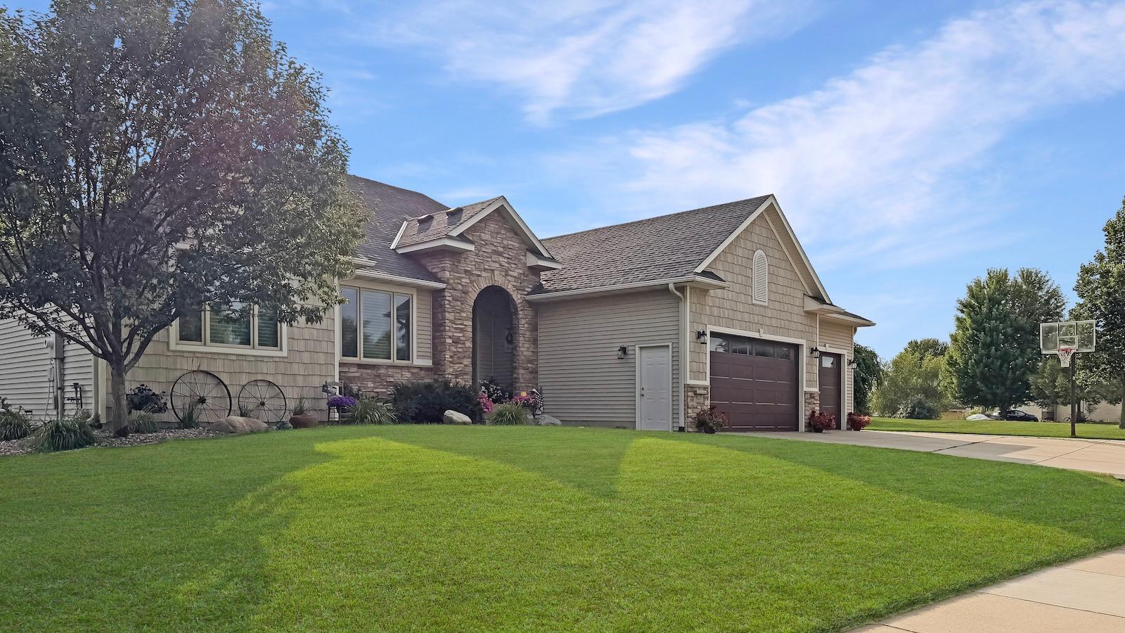 2nd image of 912 Superior Dr, Northfield, MN 55057 | MLS# 7116202