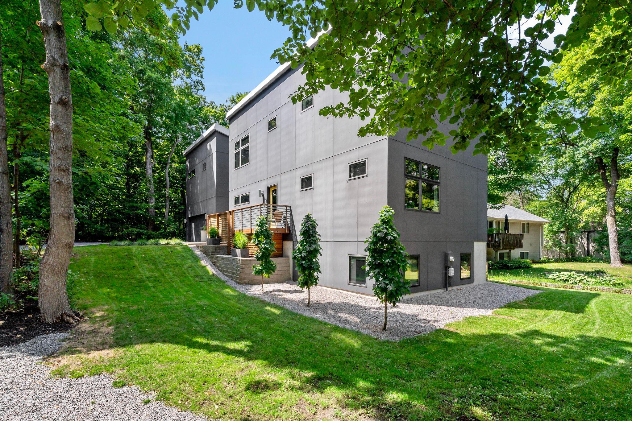 2nd image of 21160 Forest Dr, Excelsior, MN 55331 | MLS# 7116271