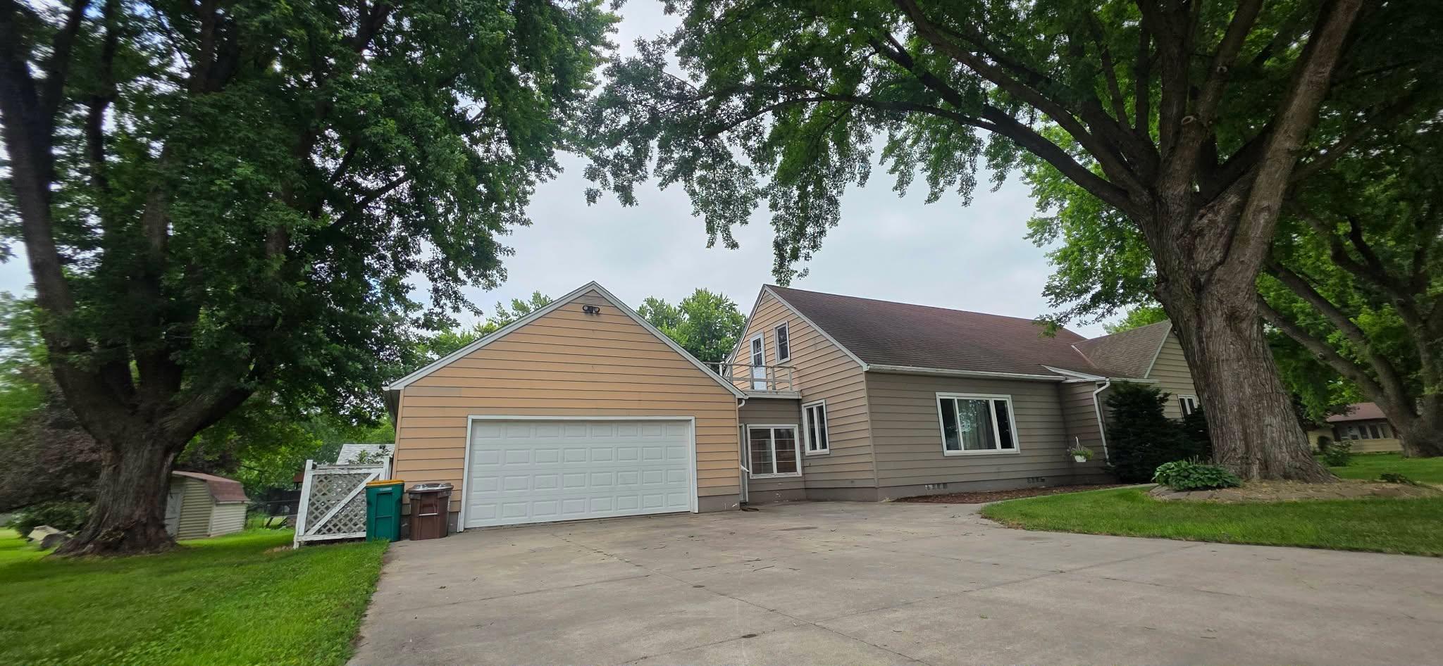 2nd image of 107 Park Ave E, Hollandale, MN 56045 | MLS# 7116290