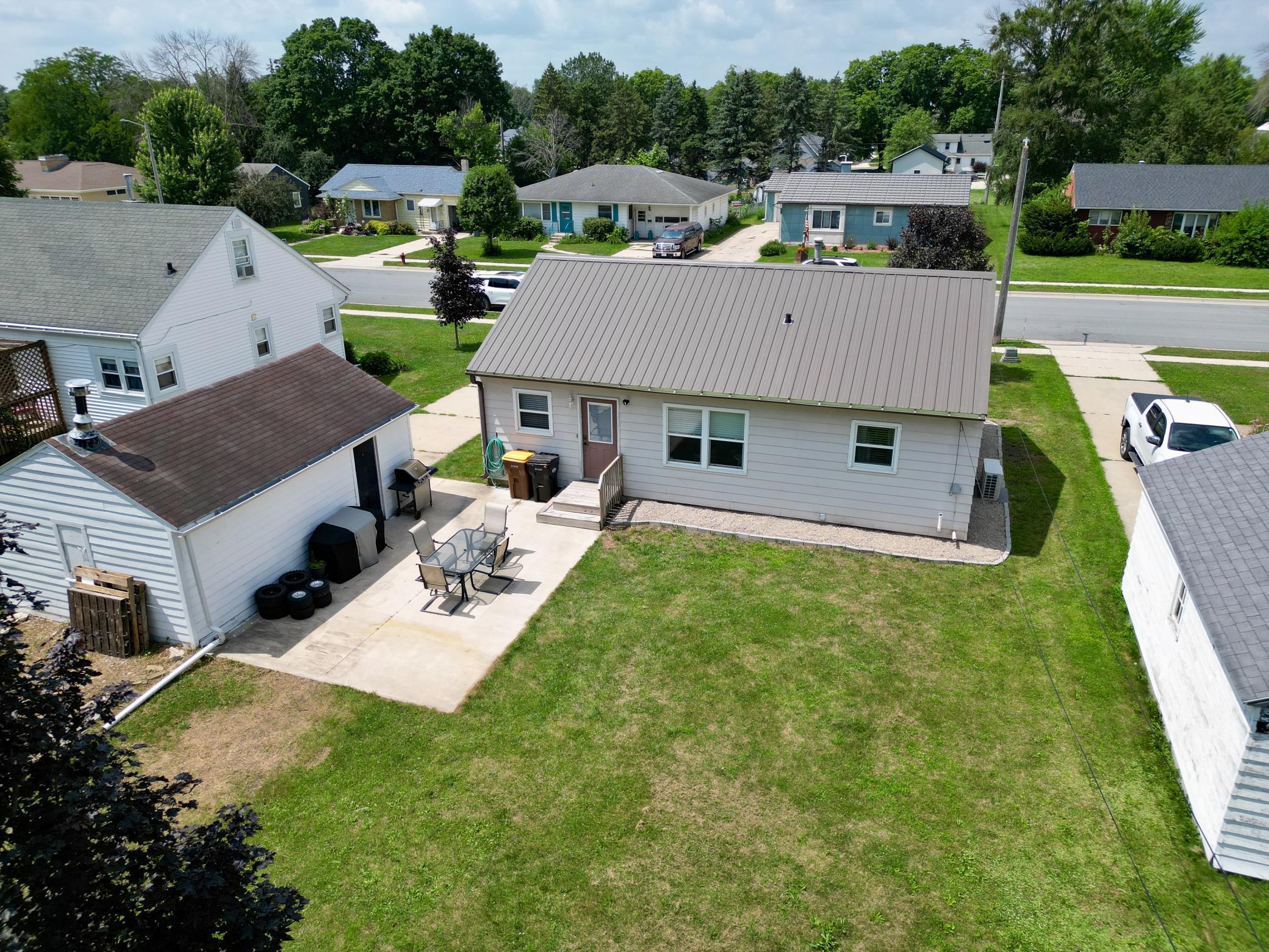 2nd image of 617 Lyndale Ave, Spring Valley, MN 55975 | MLS# 7116325