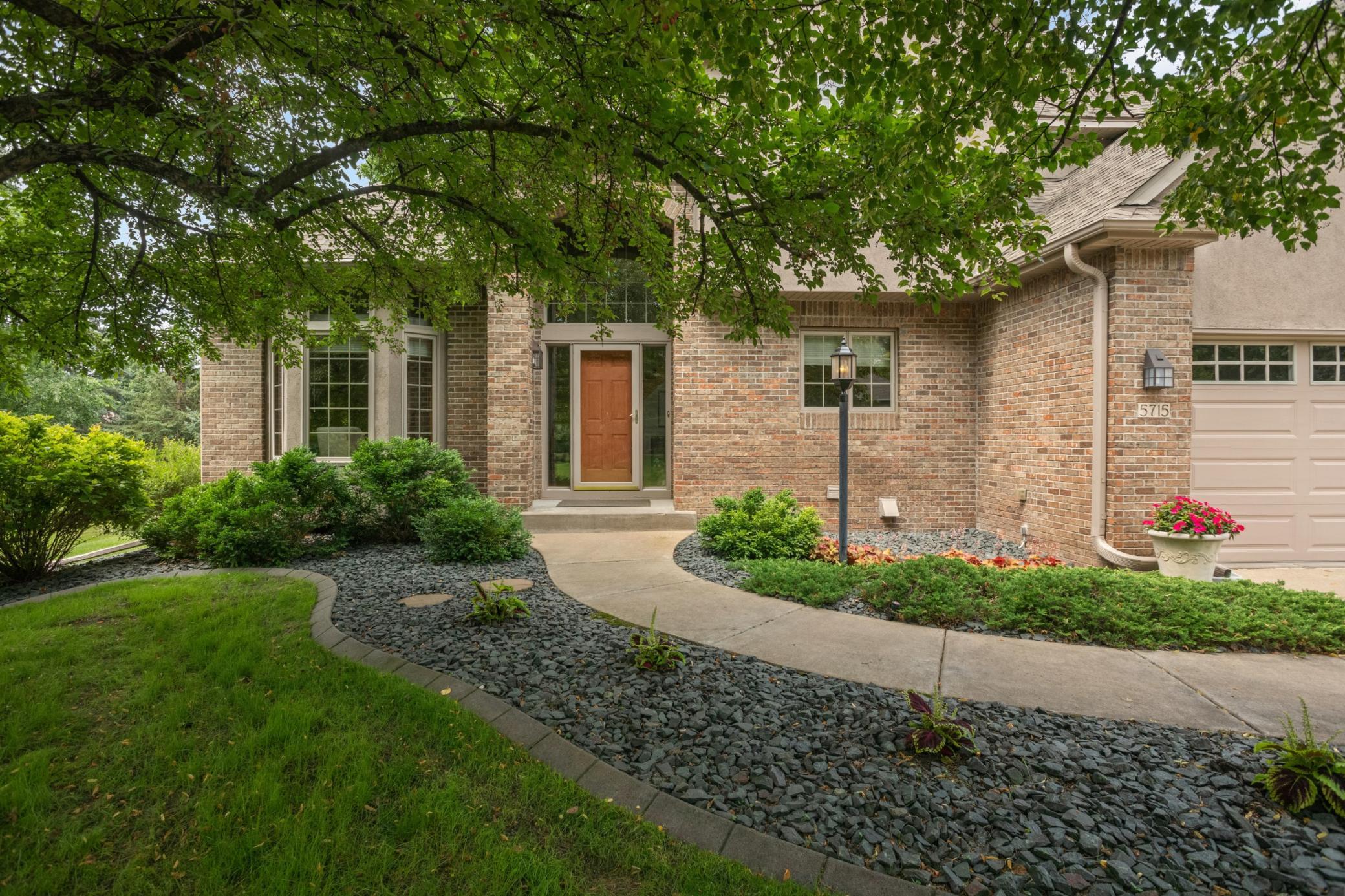 2nd image of 5715 Pond Dr, Saint Paul, MN 55126 | MLS# 7116336
