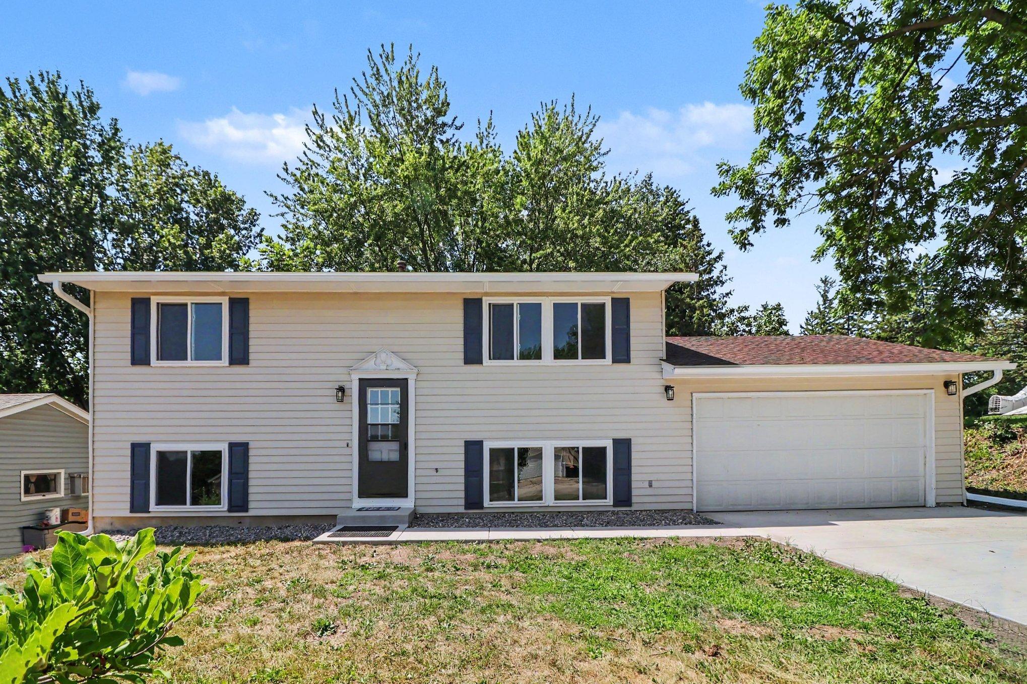 2nd image of 421 3rd Ave Sw, Lonsdale, MN 55046 | MLS# 7116344