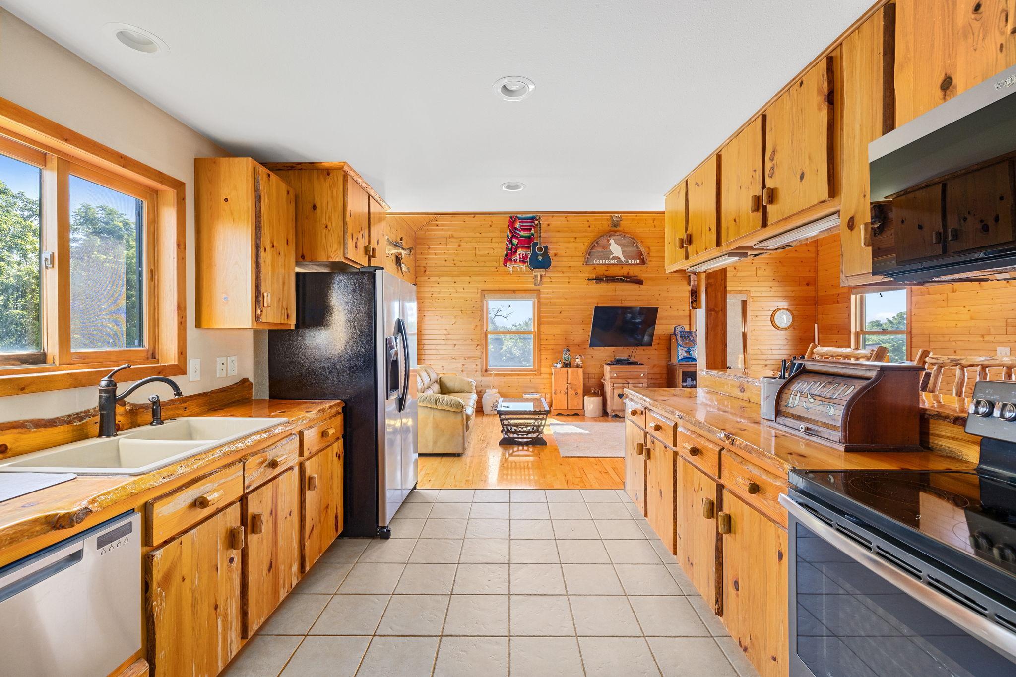 5th image of 13348 Hillside Rd, Brownsville, MN 55919 | MLS# 7116356
