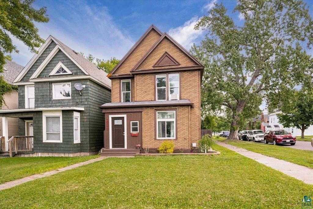1st image of 1628 Oakes Ave, Superior, WI 54880 | MLS# 7116366
