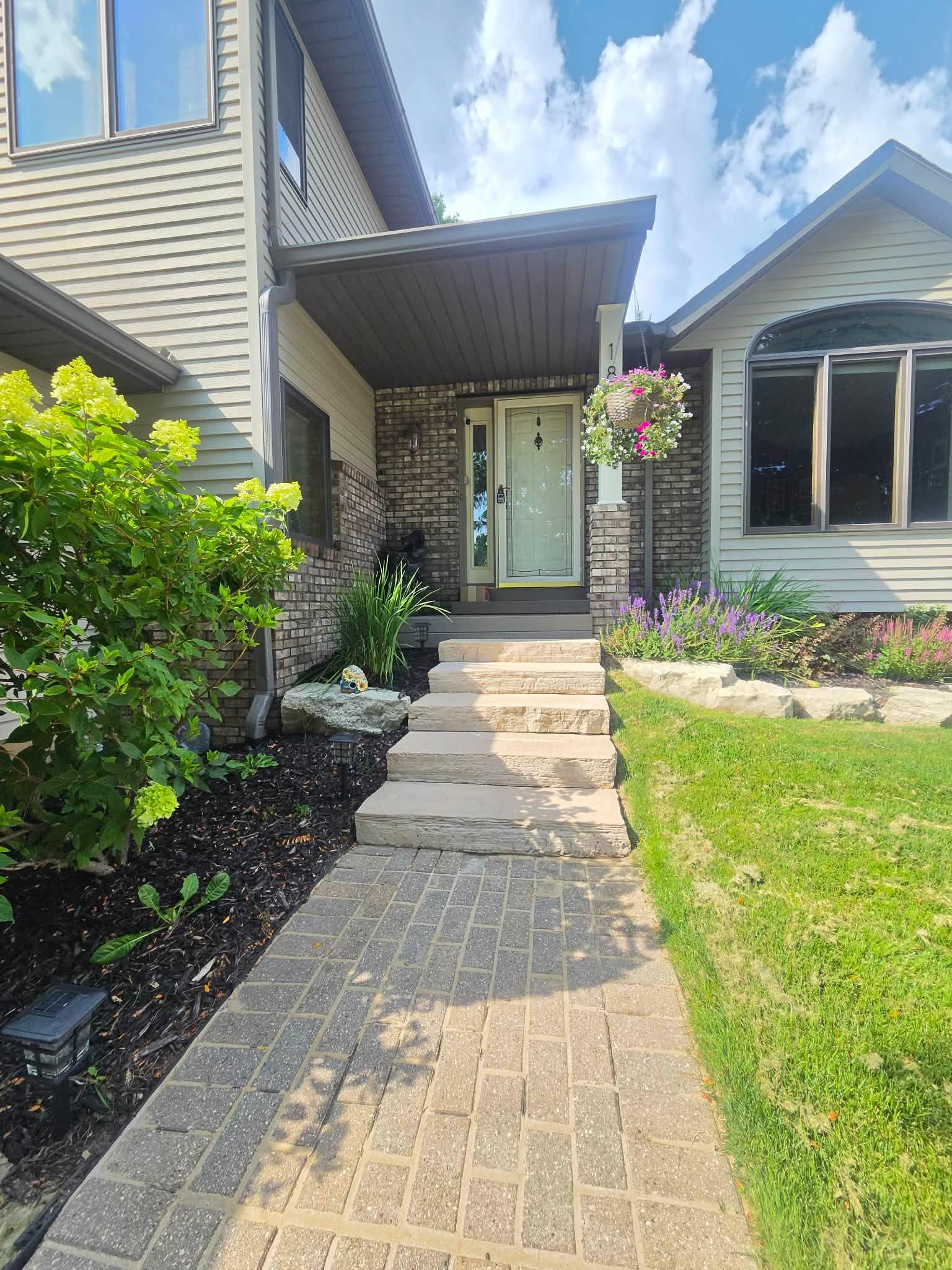 2nd image of 1850 Garvin Heights Rd, Winona, MN 55987 | MLS# 7116367