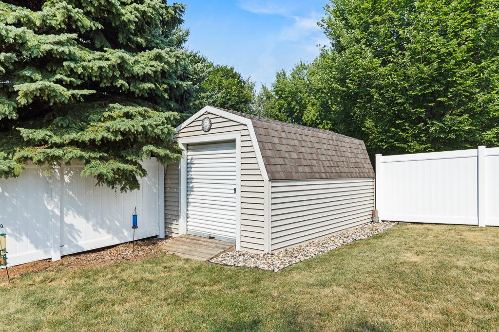 54th image of 513 Harriett Dr, Marshall, MN 56258 | MLS# 7116368