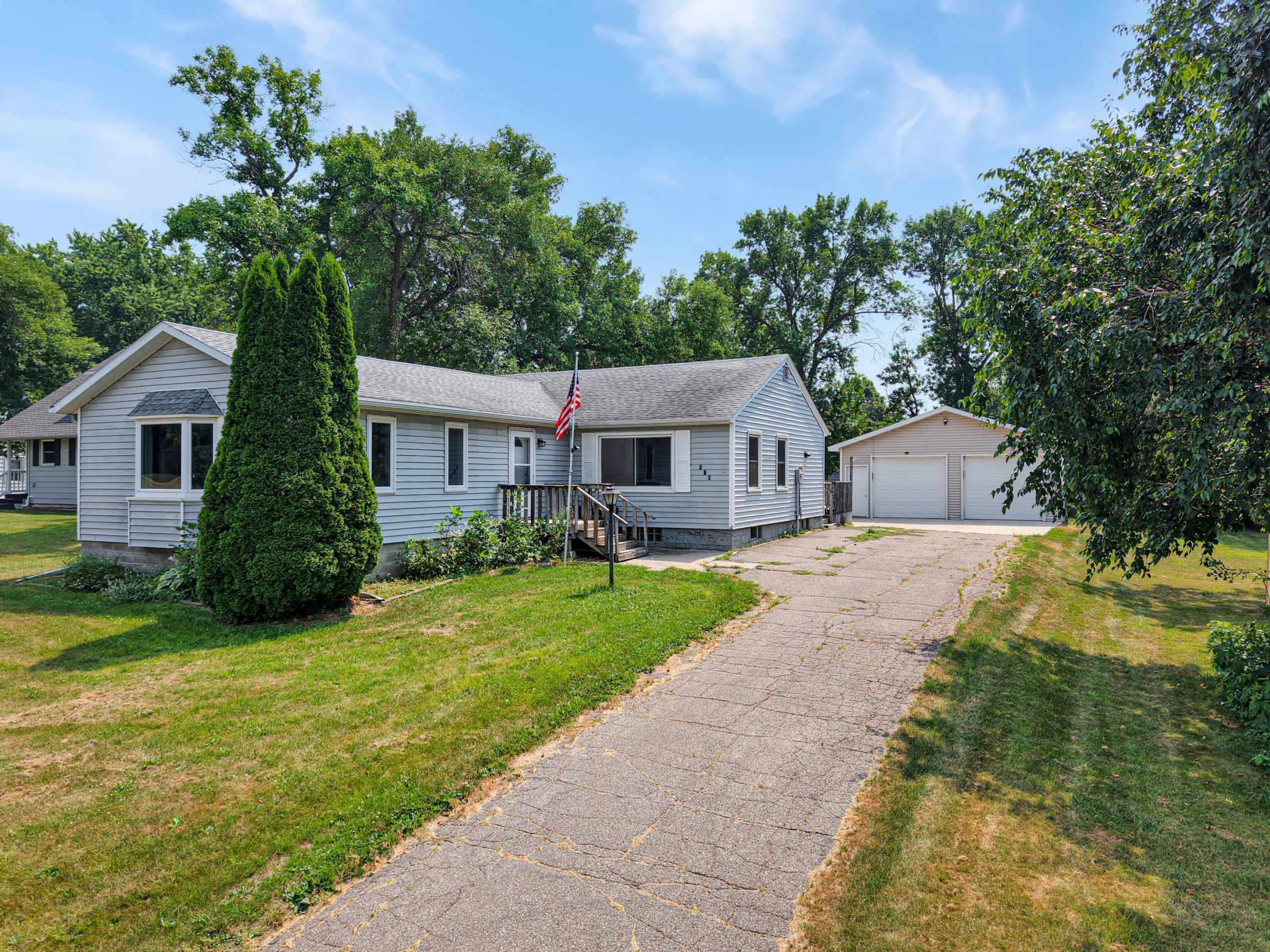 1st image of 815 1st St Se, Elbow Lake, MN 56531 | MLS# 7116421
