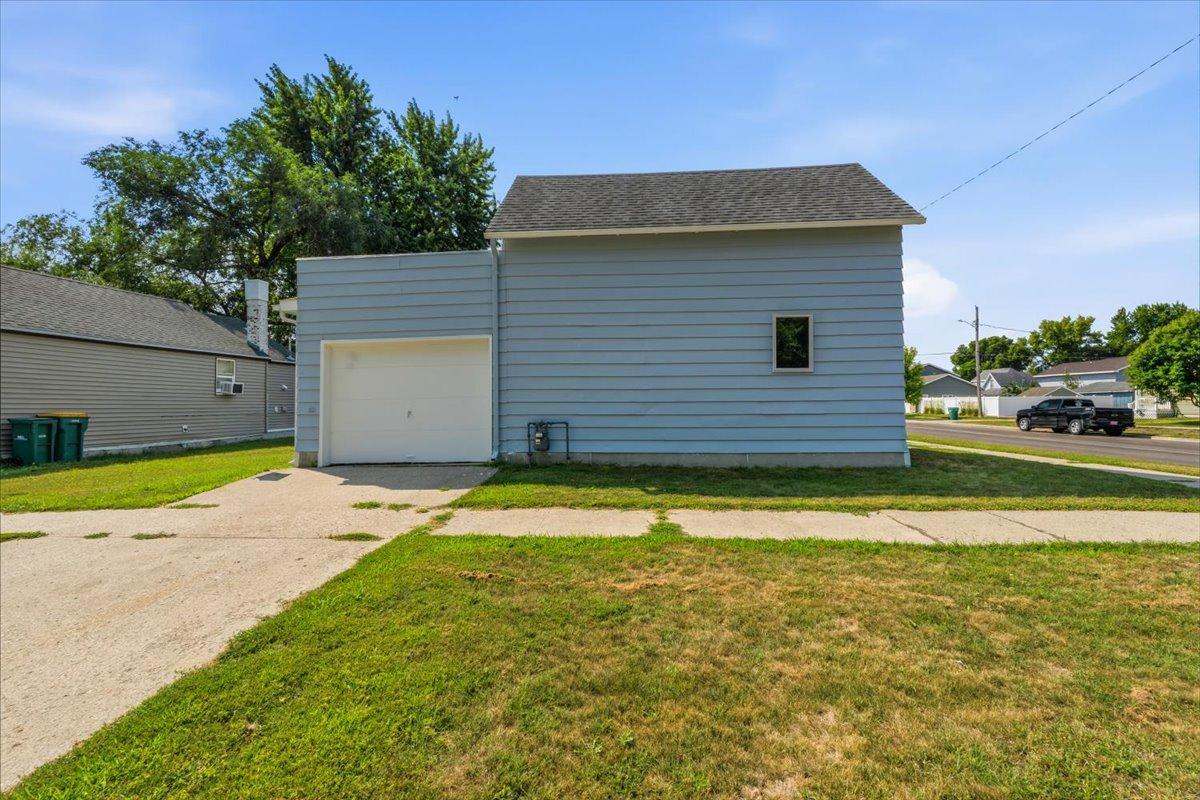 4th image of 422 2Nd St N, Wahpeton, ND 58075 | MLS# 7116424
