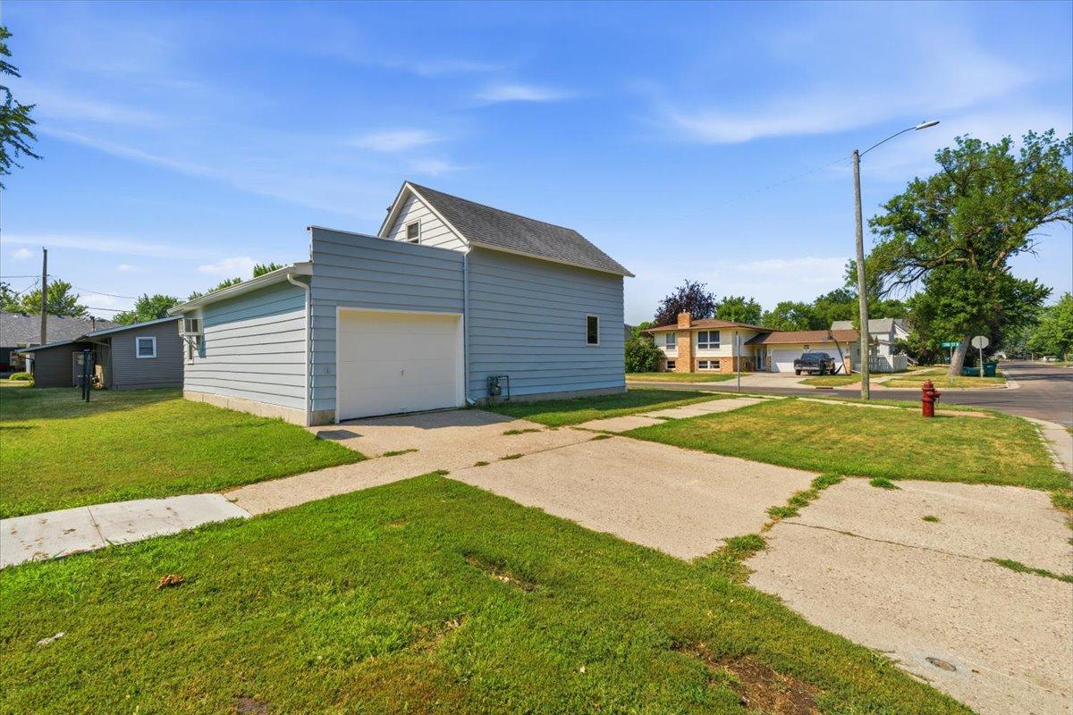 5th image of 422 2Nd St N, Wahpeton, ND 58075 | MLS# 7116424