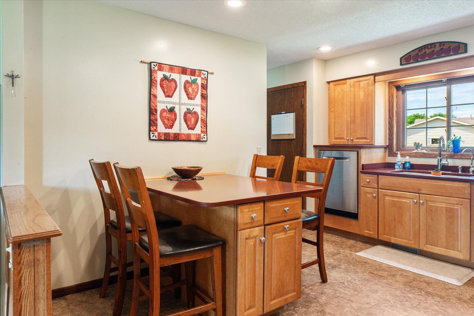 4th image of 1430 Willow St, La Crescent, MN 55947 | MLS# 7116467