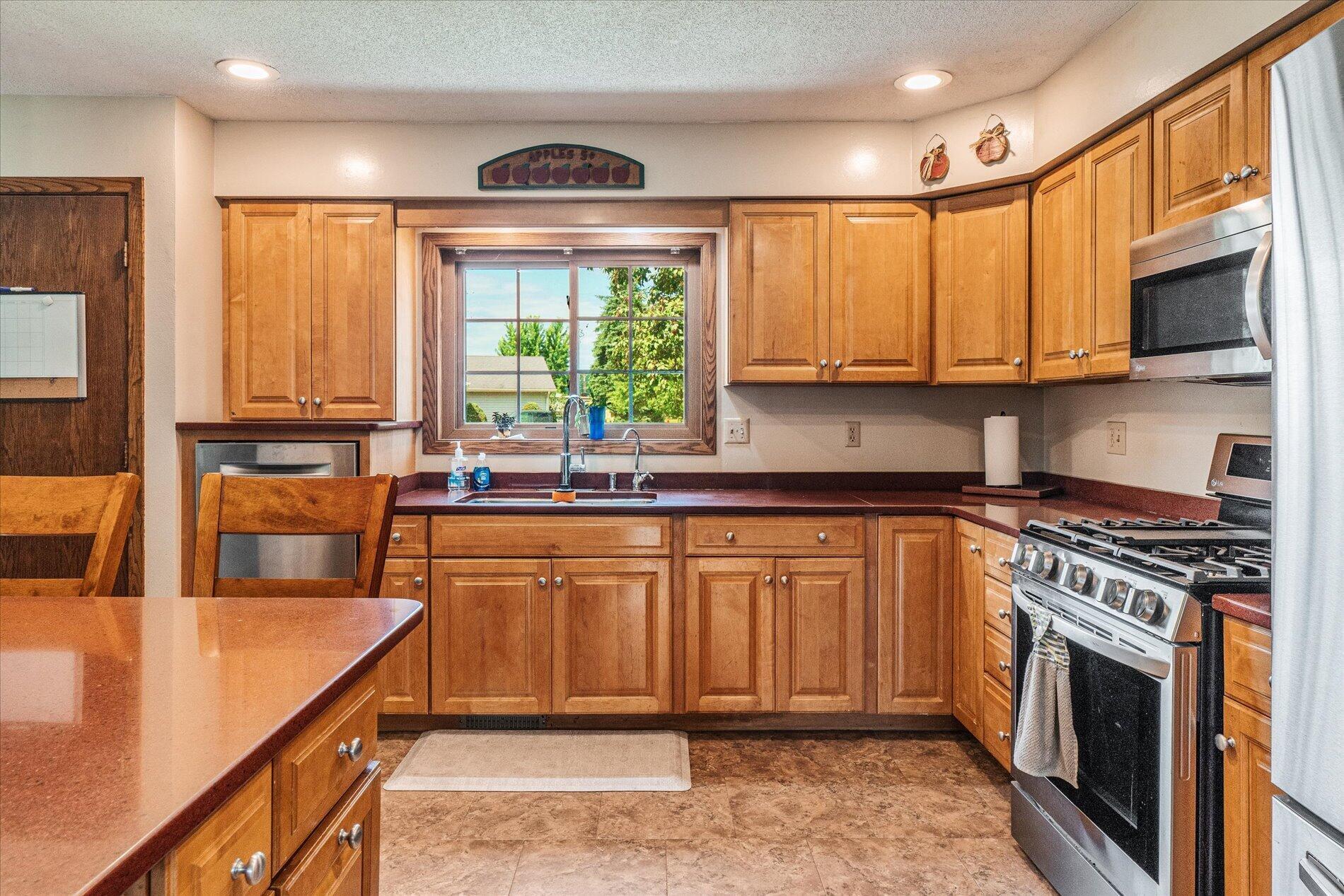 2nd image of 1430 Willow St, La Crescent, MN 55947 | MLS# 7116467
